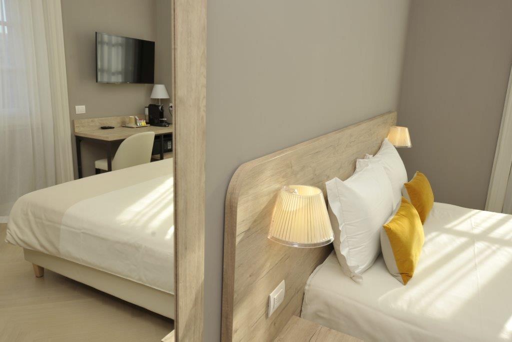 Hotel bedroom Furniture for hotel By Mobilspazio
