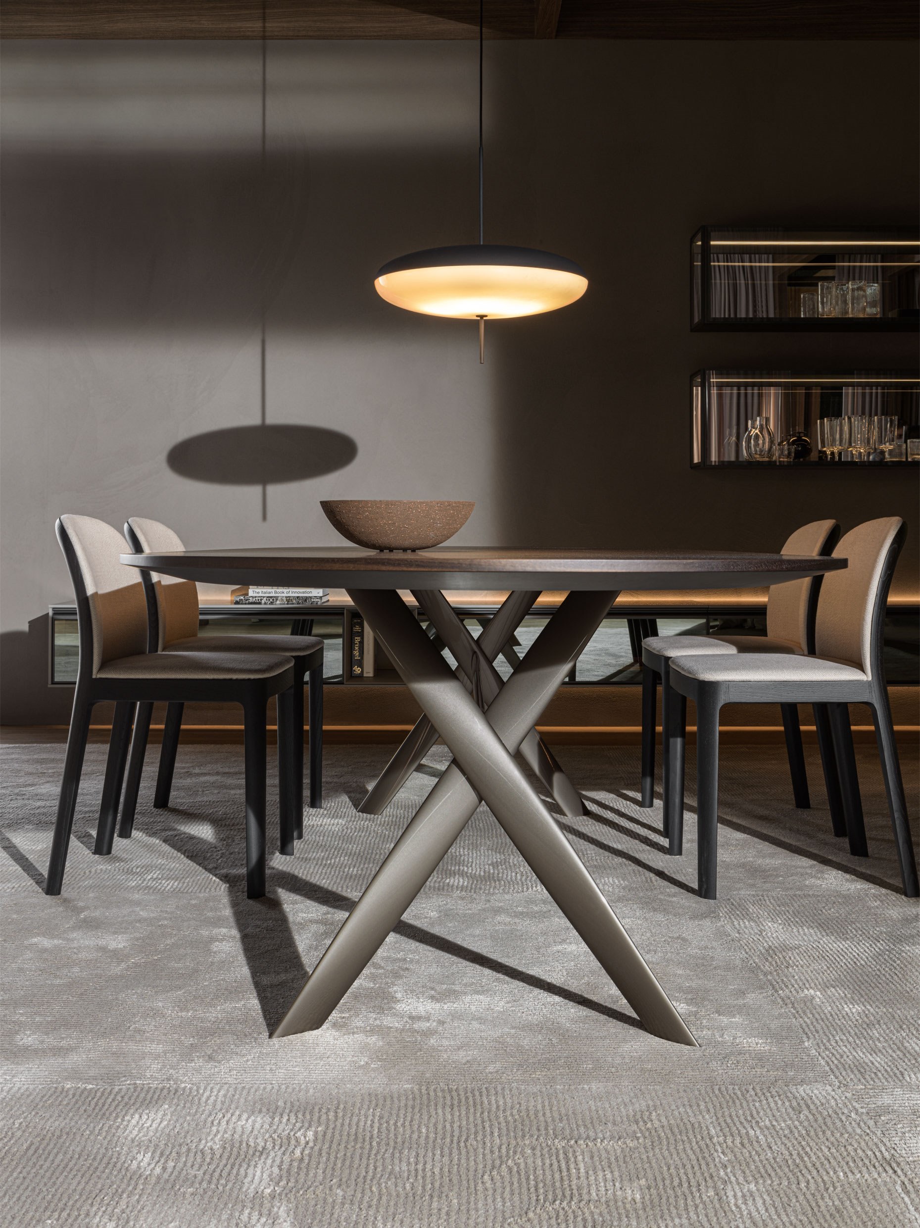 GATWICK Oval wooden dining table By Molteni & C. | design Rodolfo Dordoni
