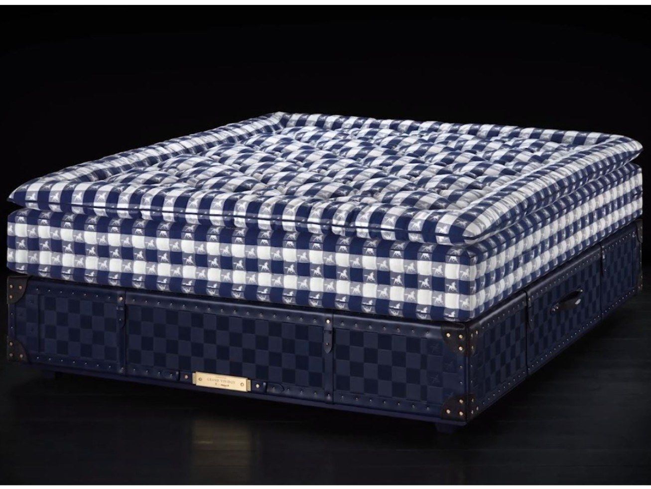 GRAND VIVIDUS Double bed By Hästens