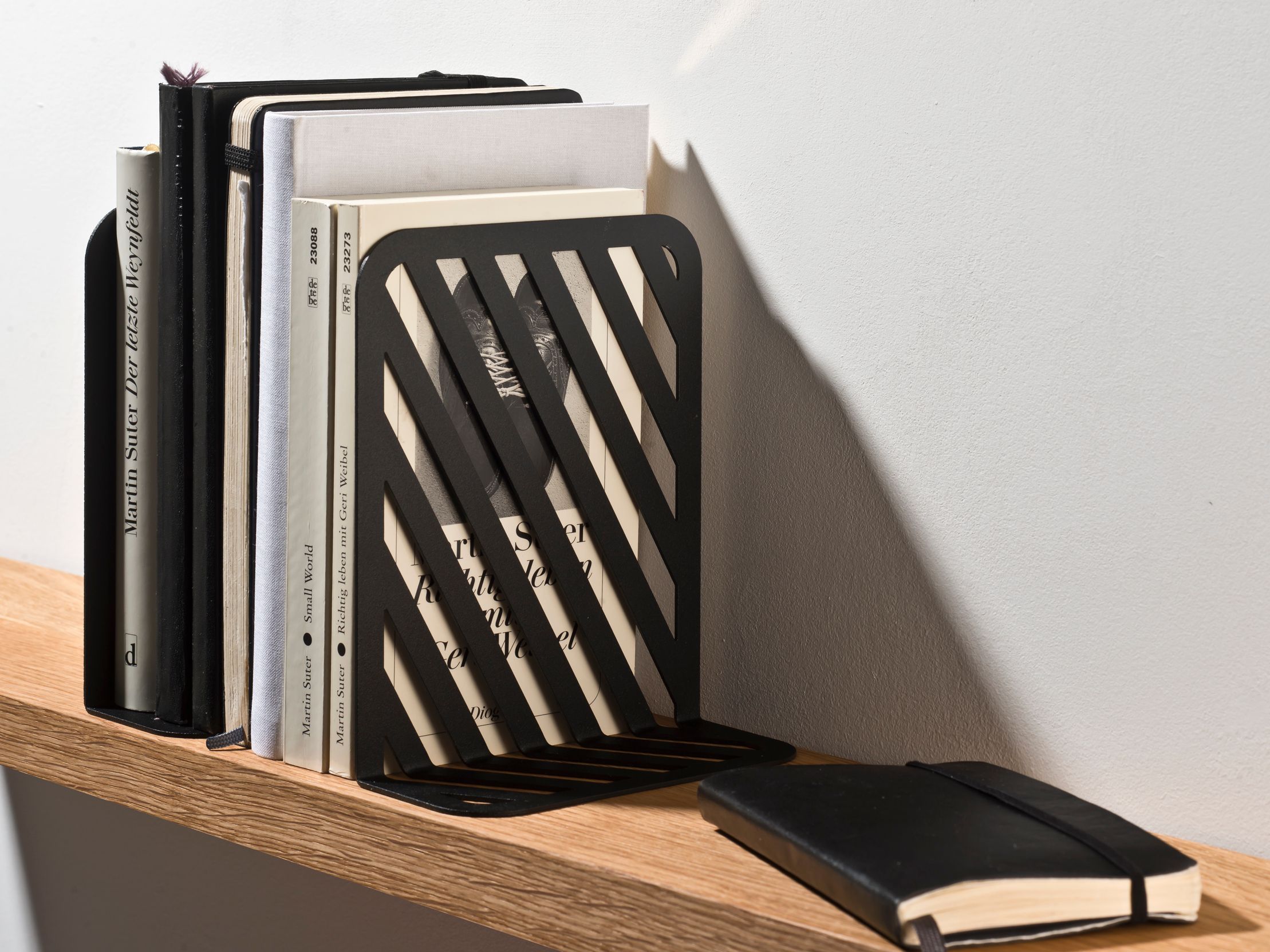 GRID BOOKEND #01 by Weld & co - Fermalibri in lamiera - 2