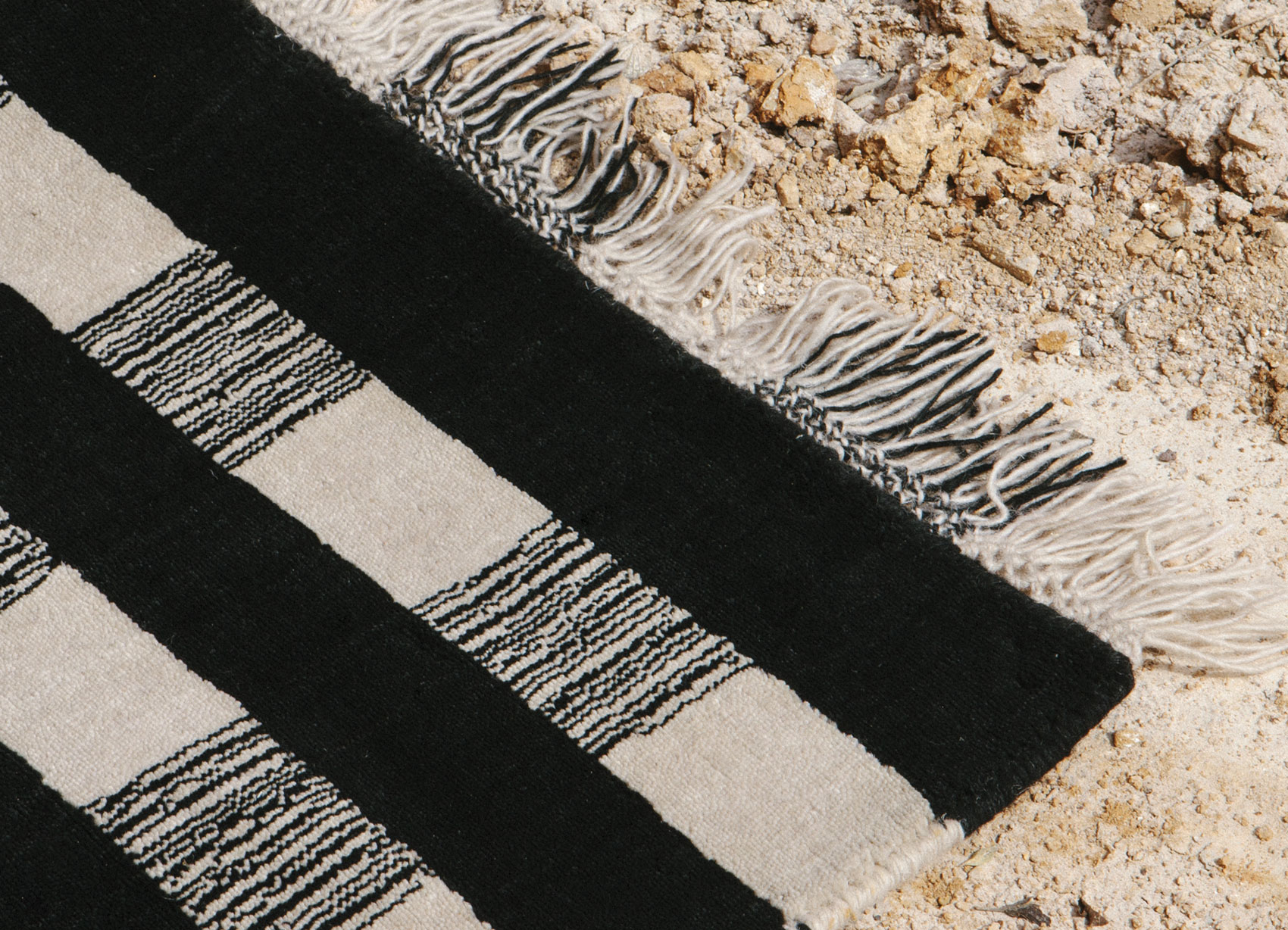 Handmade striped rug HALFSTRIPE Trame Collection By Karpeta design New ...