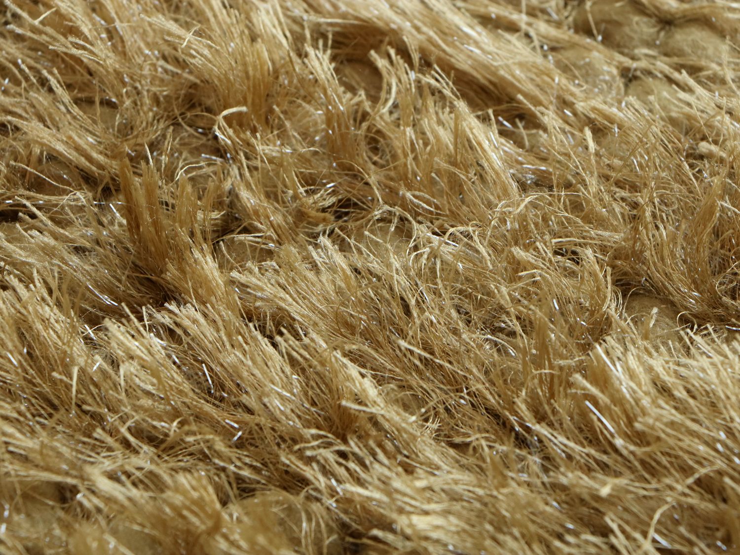 Long pile solid-color rug I LUCENTI RUGIADA By G.T.DESIGN design Deanna ...