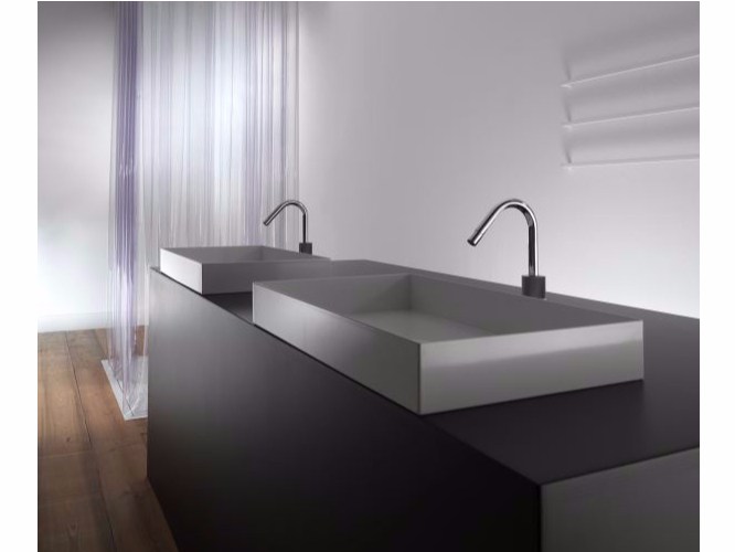 INDUSTRIAL LINE Rectangular single metal washbasin By Moab