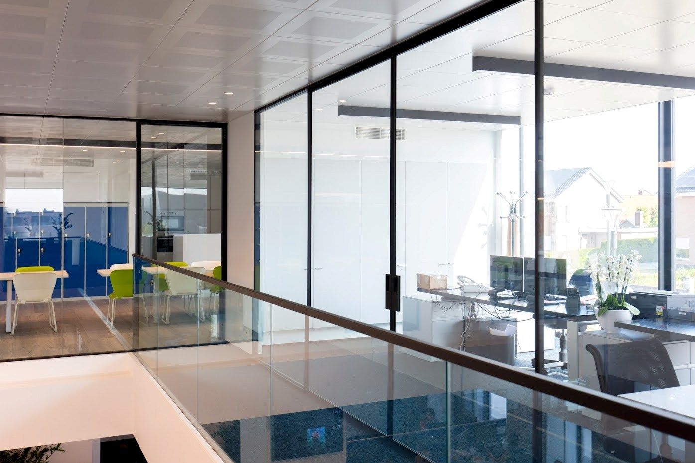 Integrated office walls By AVC Gemino