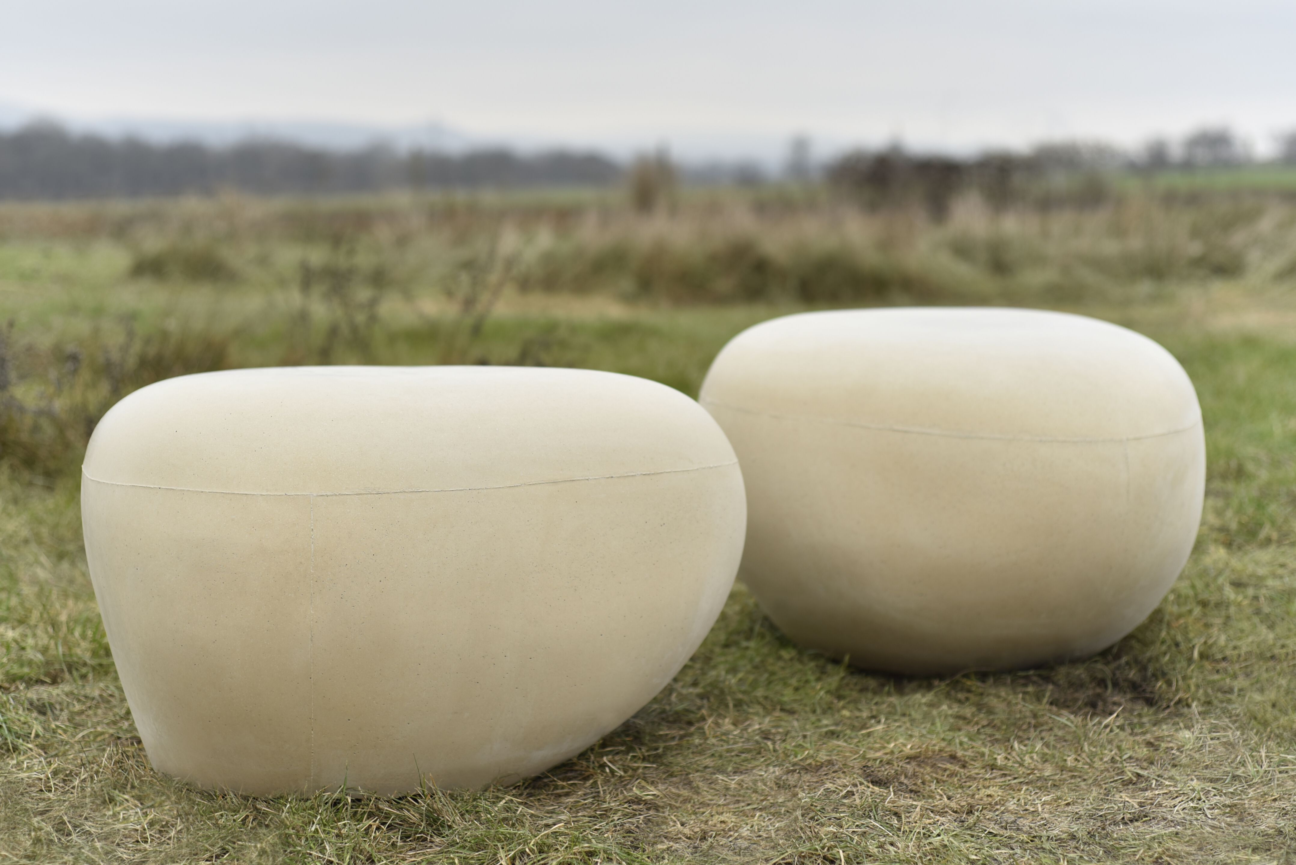 Seduta da esterni in calcestruzzo PEBBLES - KRAUSZ High Tech Stone ...
