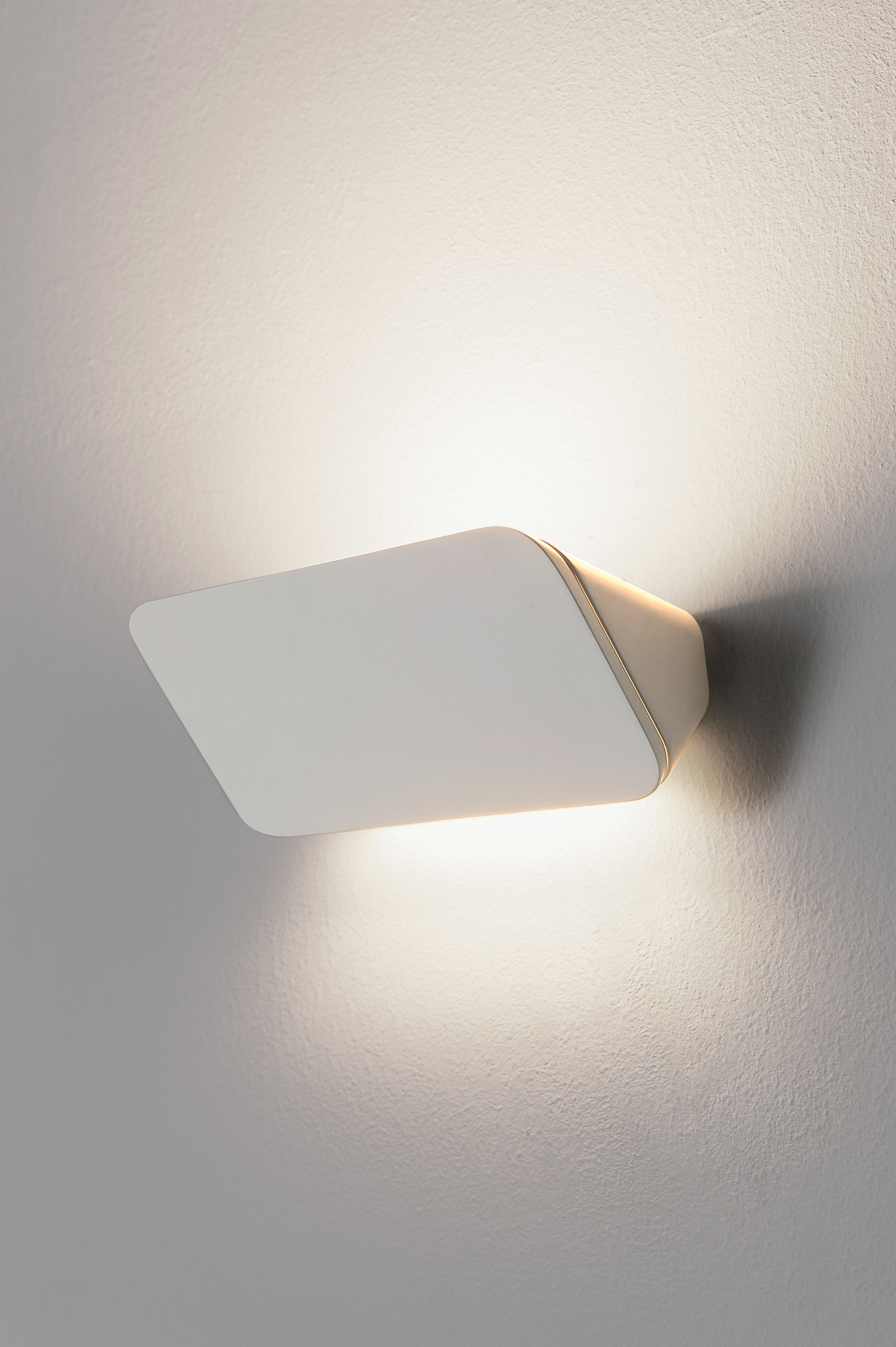 LANE wall lamp By LUCEPLAN design Alfredo Häberli