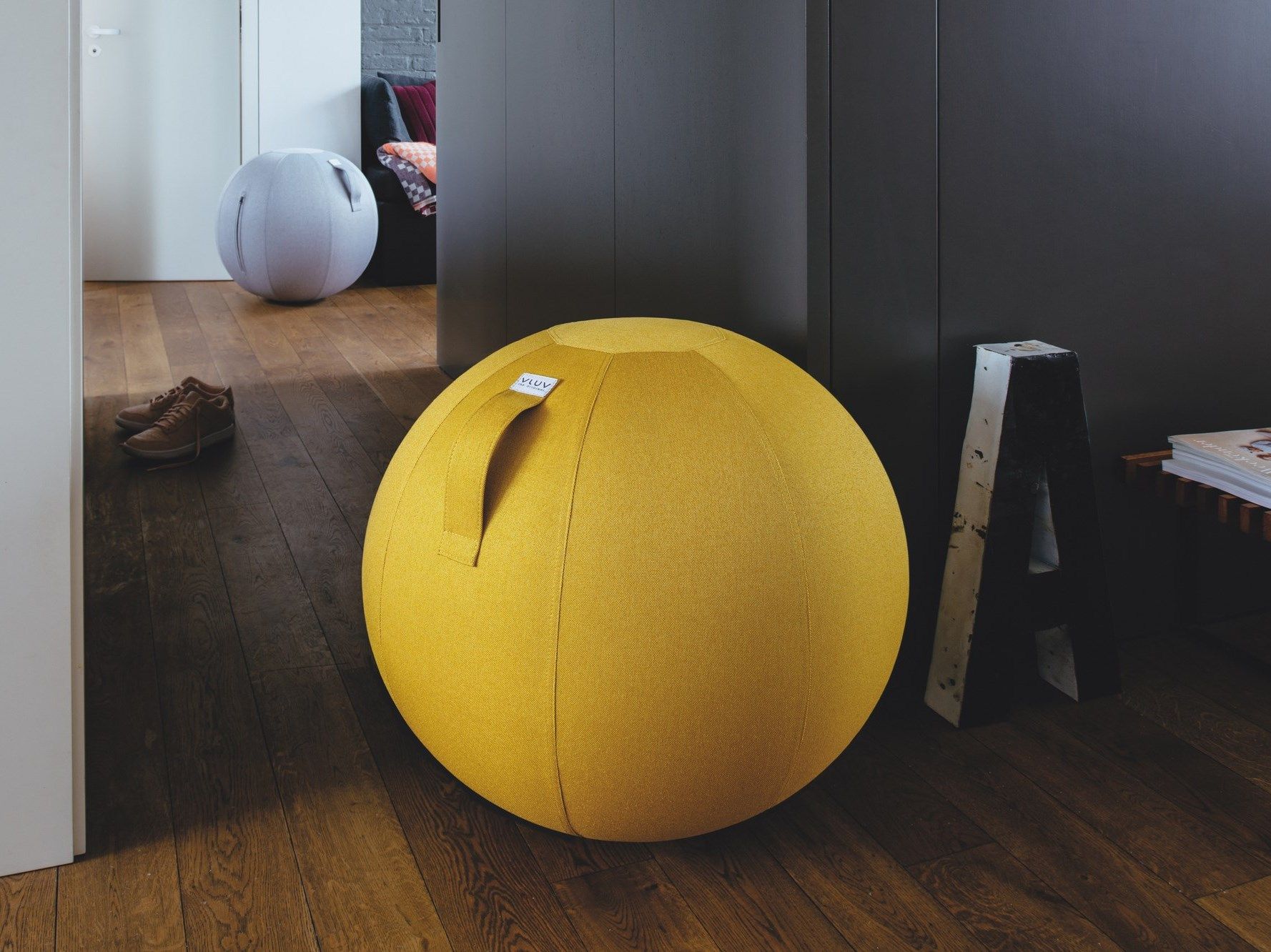 Inflatable polyester pouf with removable lining LEIV By VLUV