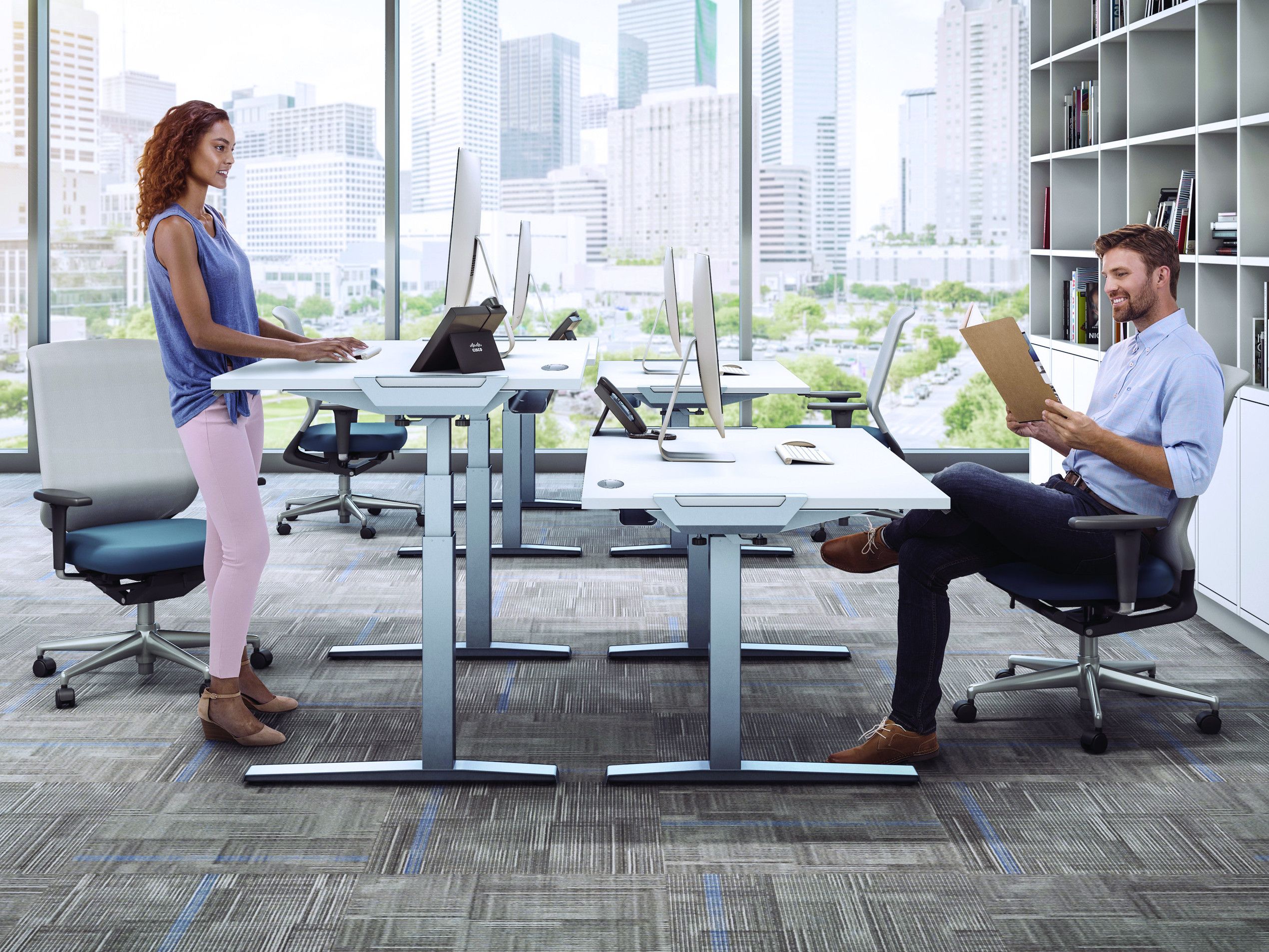 Heightadjustable desk LEVADO By Fellowes