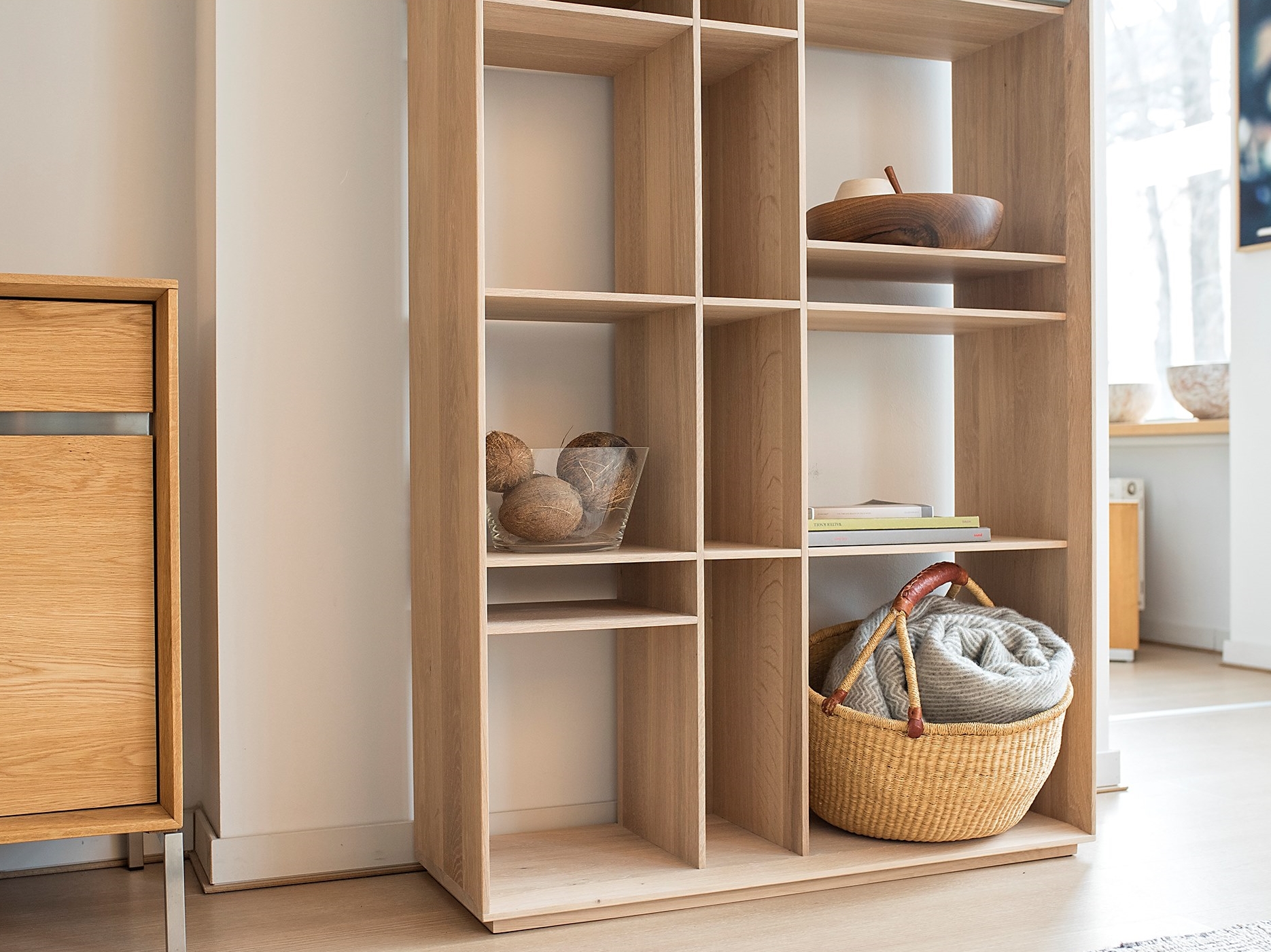 LINK+ | Open bookcase By JAVORINA design Leo Čellár