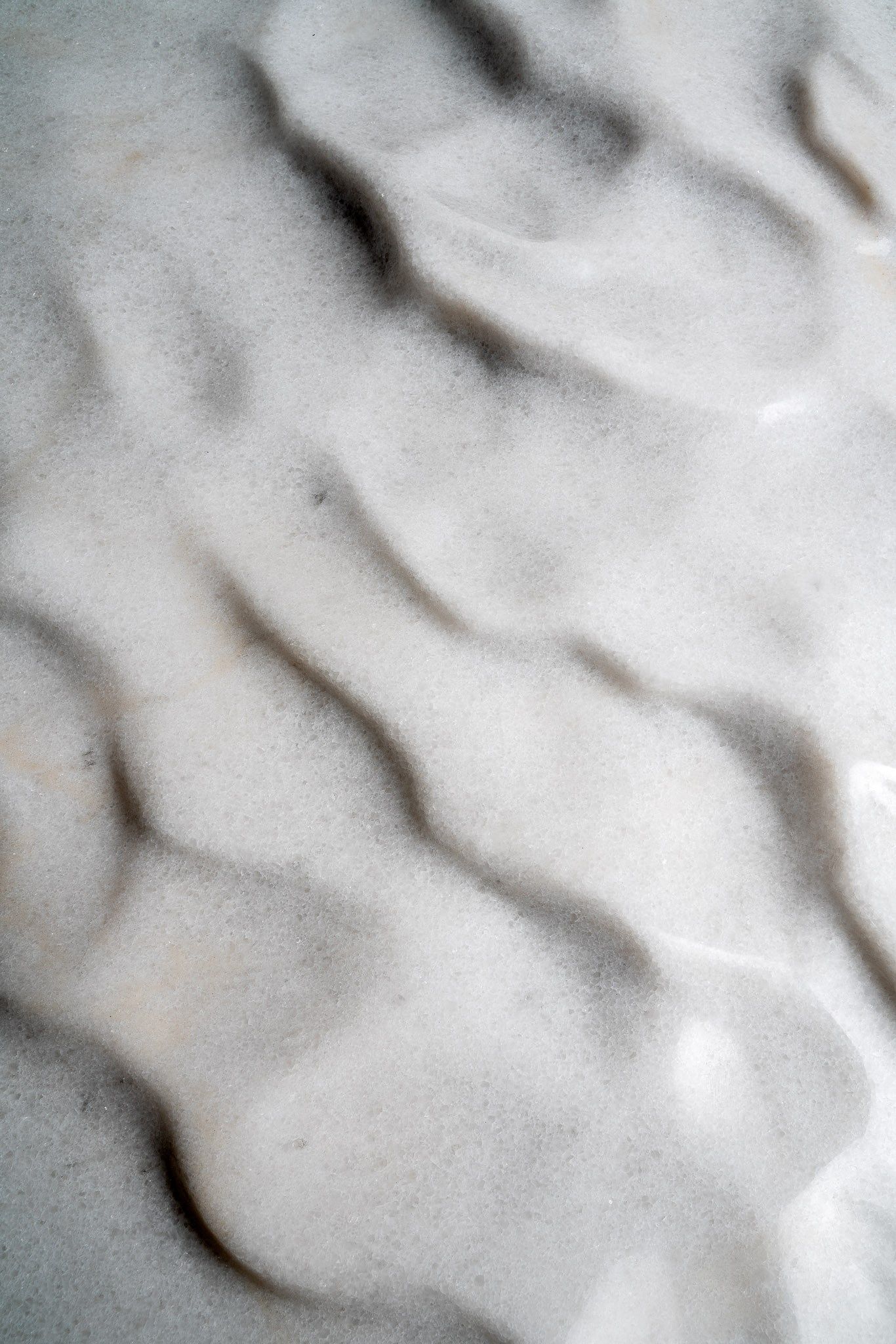 Low round coffee table 'LIQUID WEAVES' TABLE IN MARBLE By Valsecchi Marmi