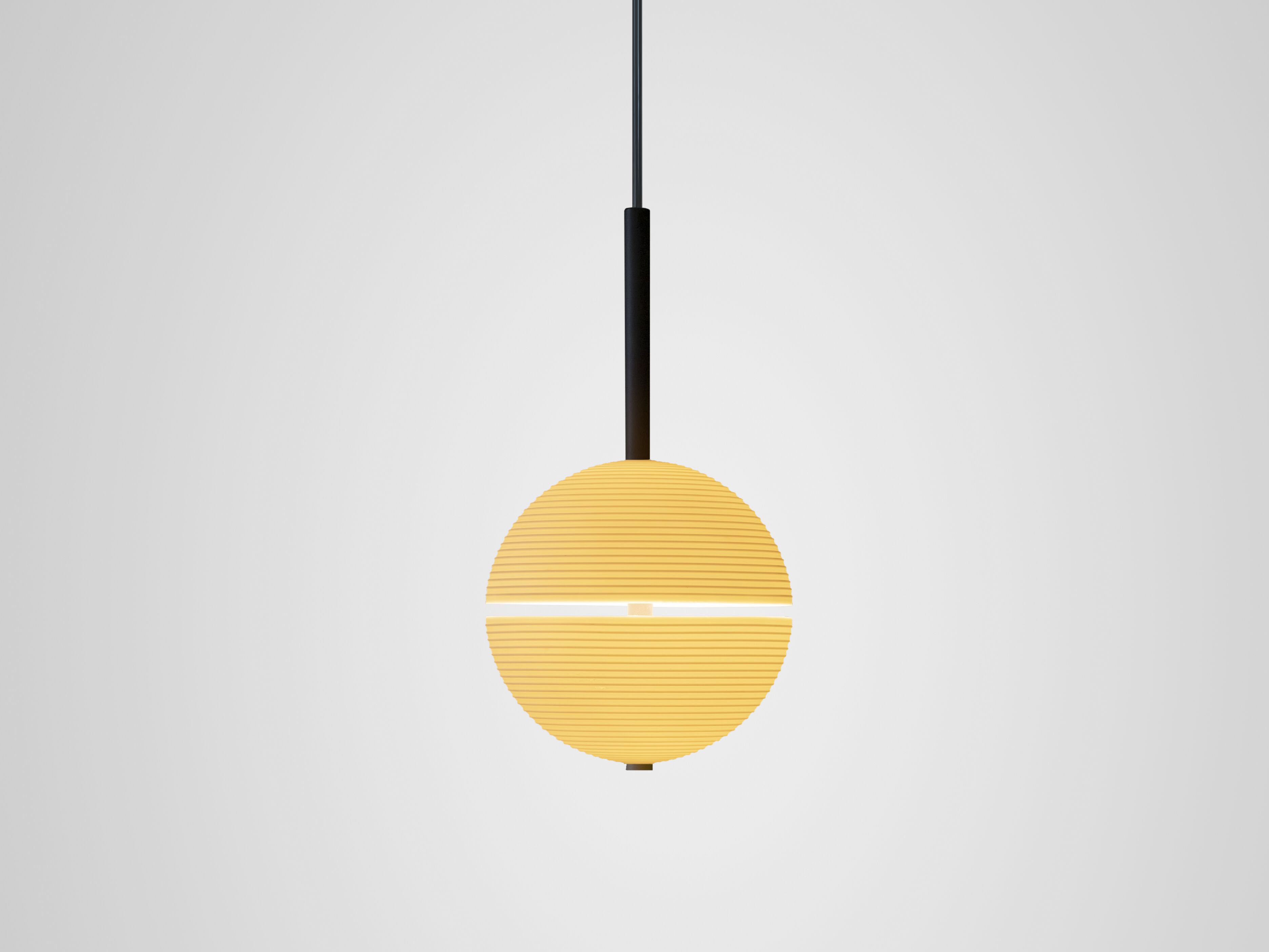 CASCADE SPHERE by Lladró - Lampada a sospensione fatta a mano a LED in porcellana