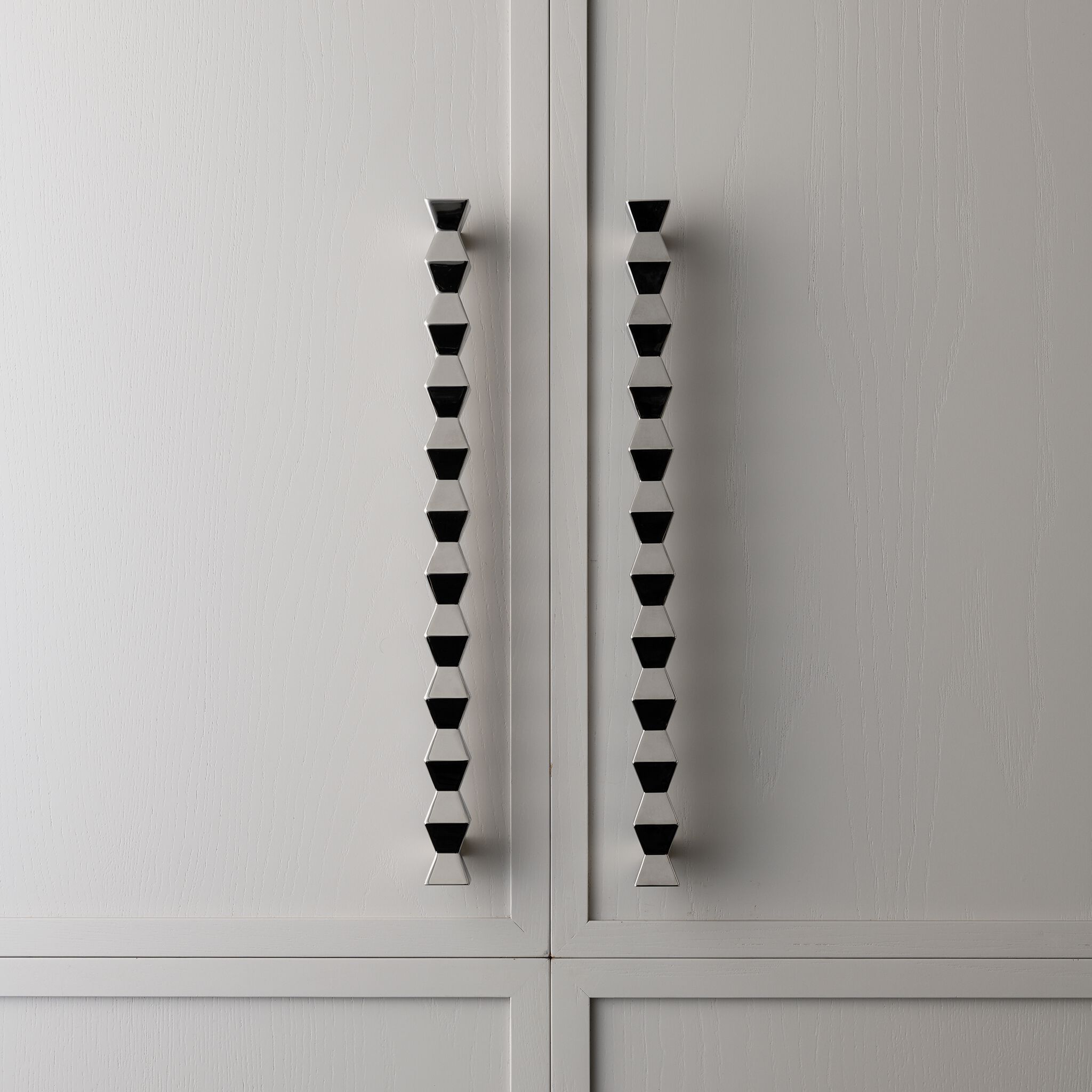 FORMA PULL by Lo & Co Interiors - Maniglia per mobili in ottone - 8