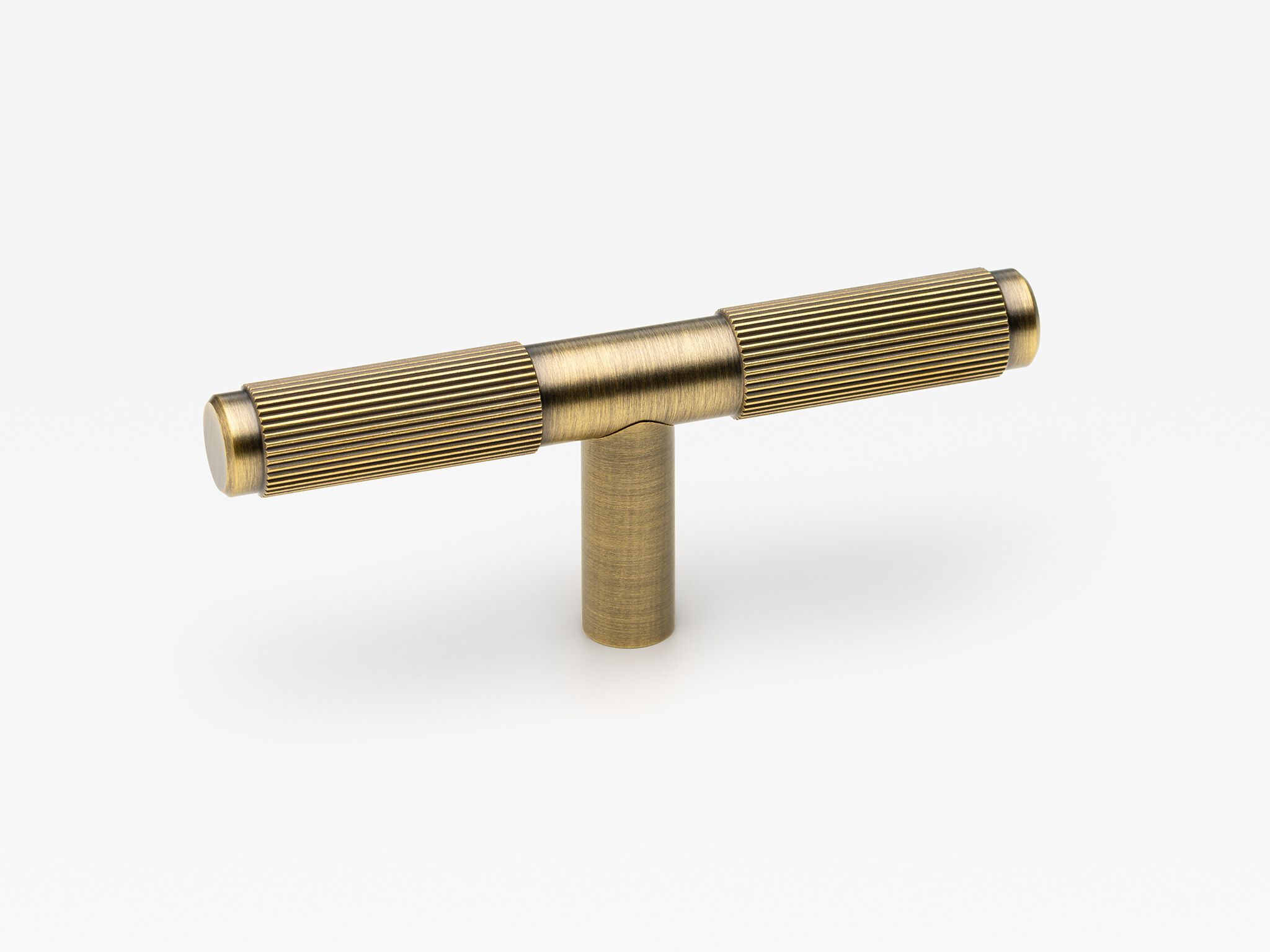 LINEAR T-PULL by Lo & Co Interiors - Pomello in ottone