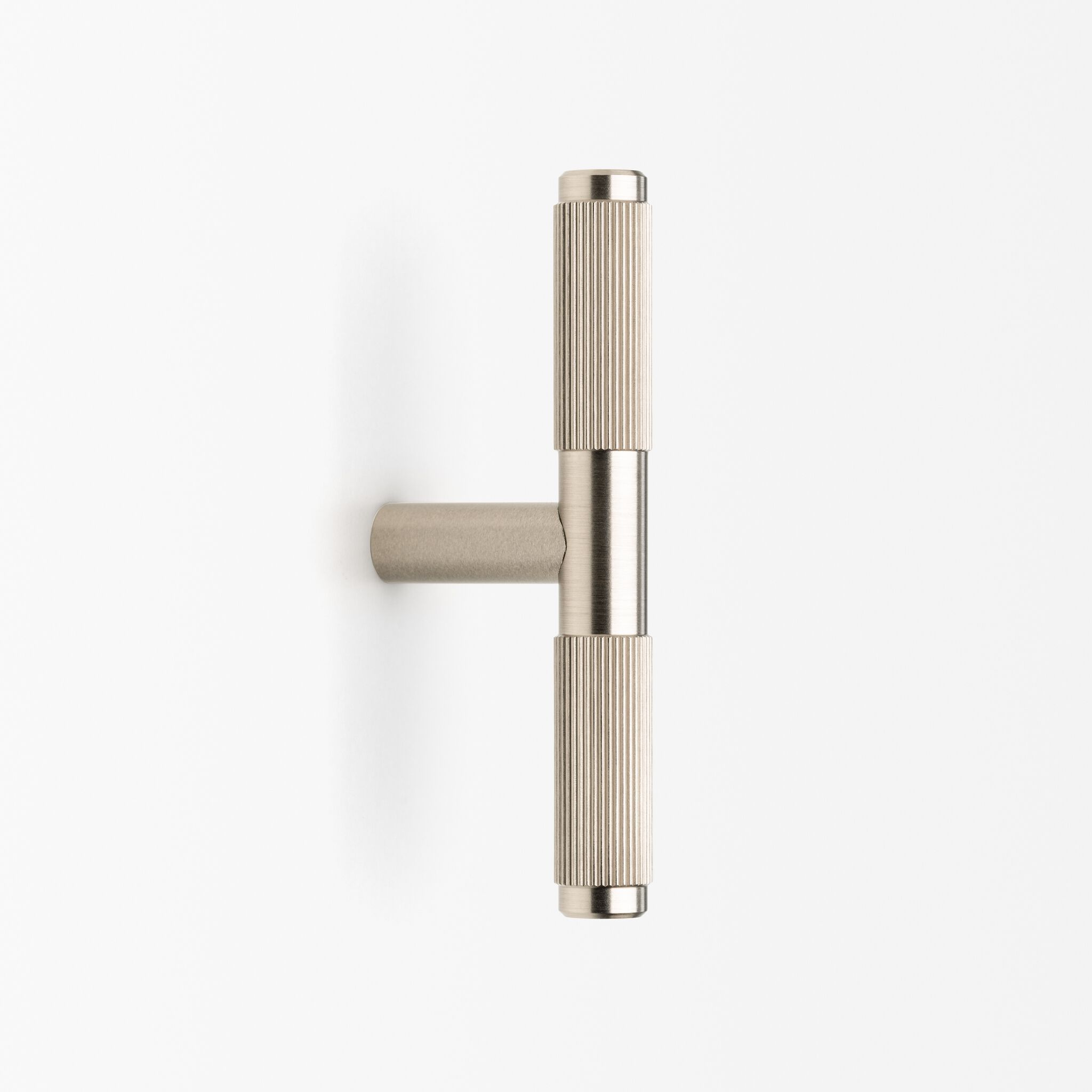 LINEAR T-PULL by Lo & Co Interiors - Pomello in ottone - 12
