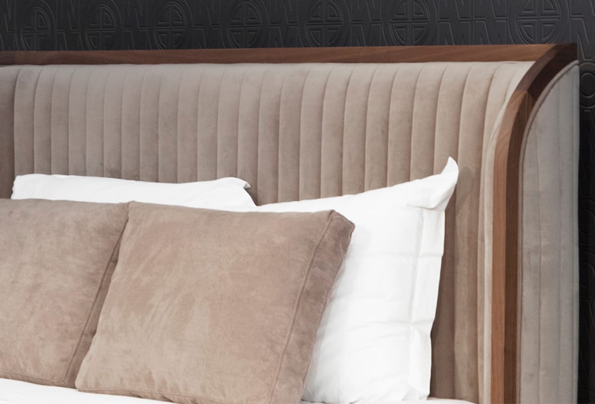 MANHATTAN Leather double bed with upholstered headboard By Mobi