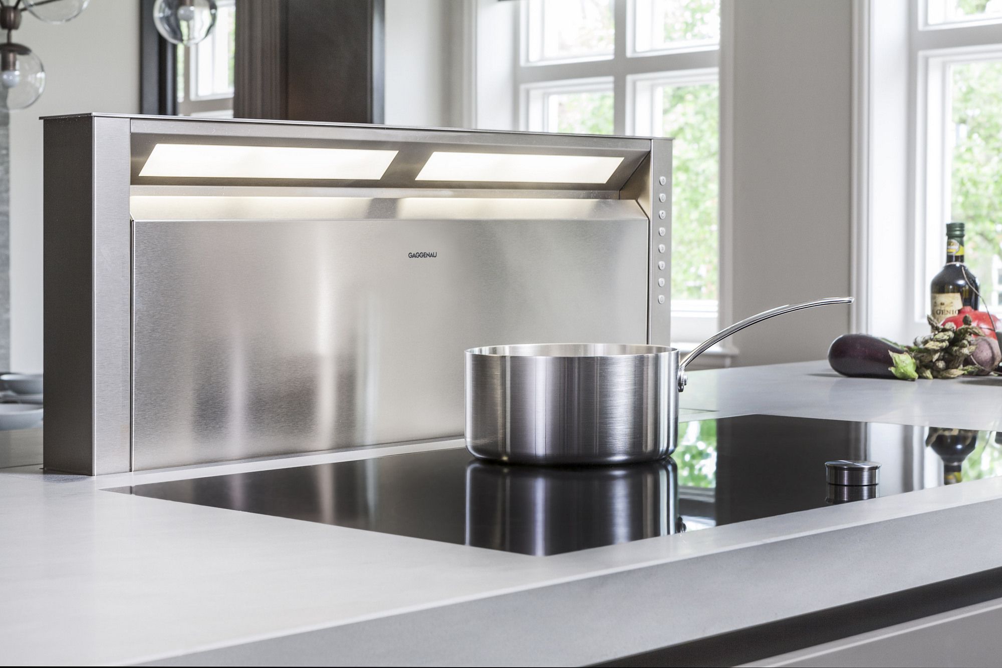 Custom kitchen with island MATT LACQUER/VENEER E3.0 Collection By