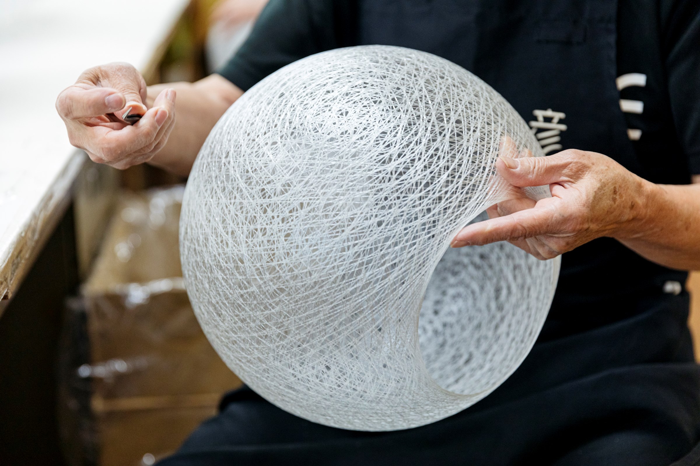 MAYUHANA® TALL FLOOR Lampada da terra By YAMAGIWA | design Toyo Ito