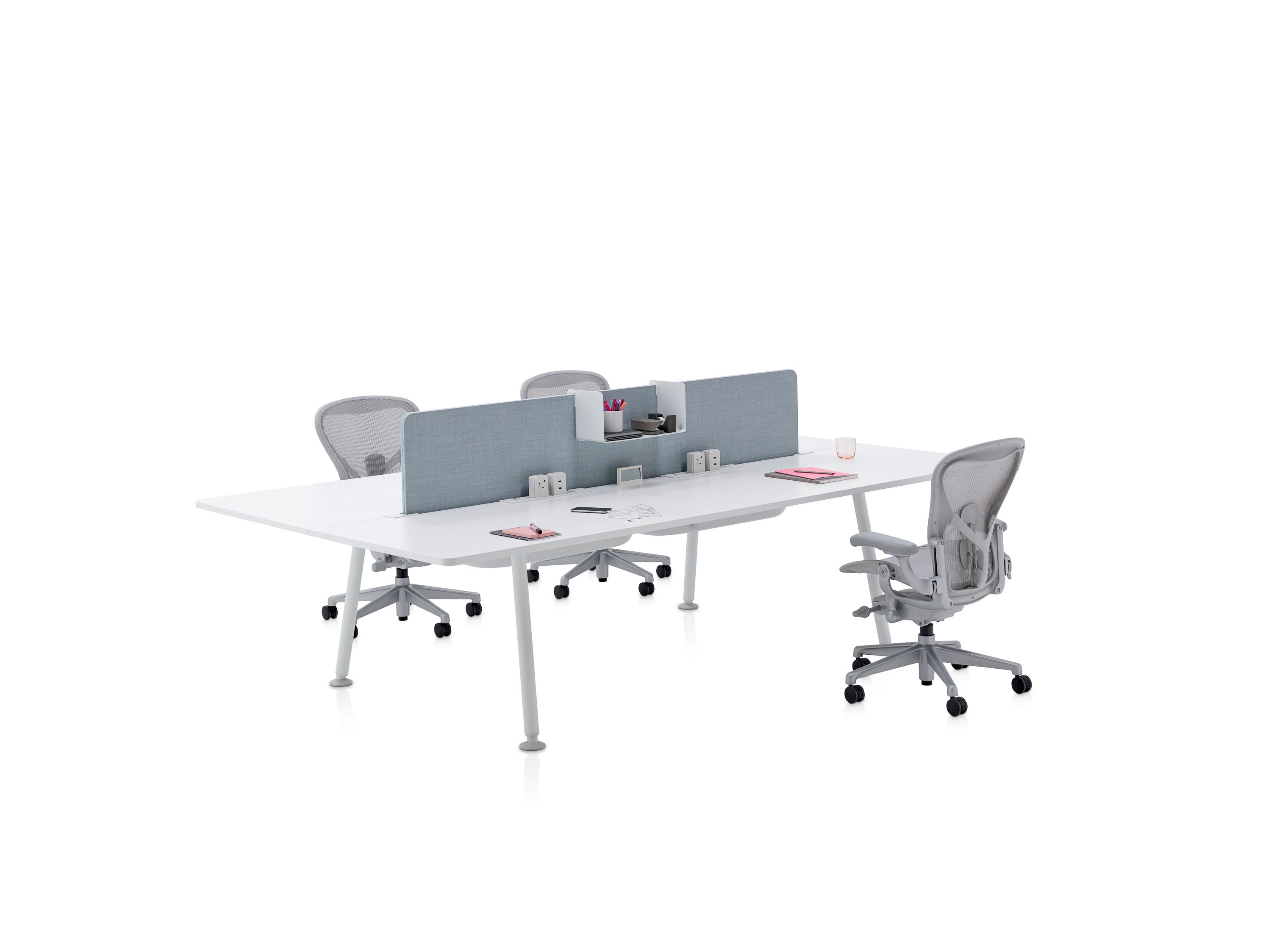 MEMO Sectional workstation desk By Herman Miller design Tim Wallace