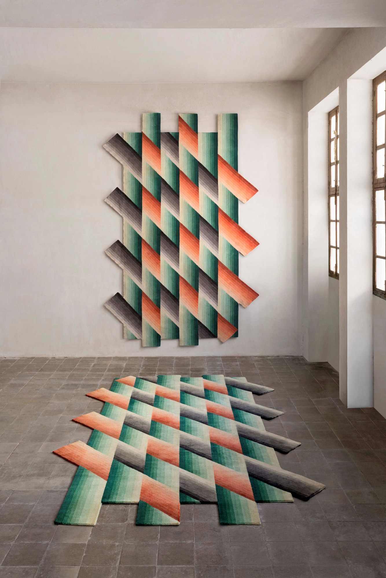 Wool rug with optical pattern MIRAGE By GAN design Patricia Urquiola