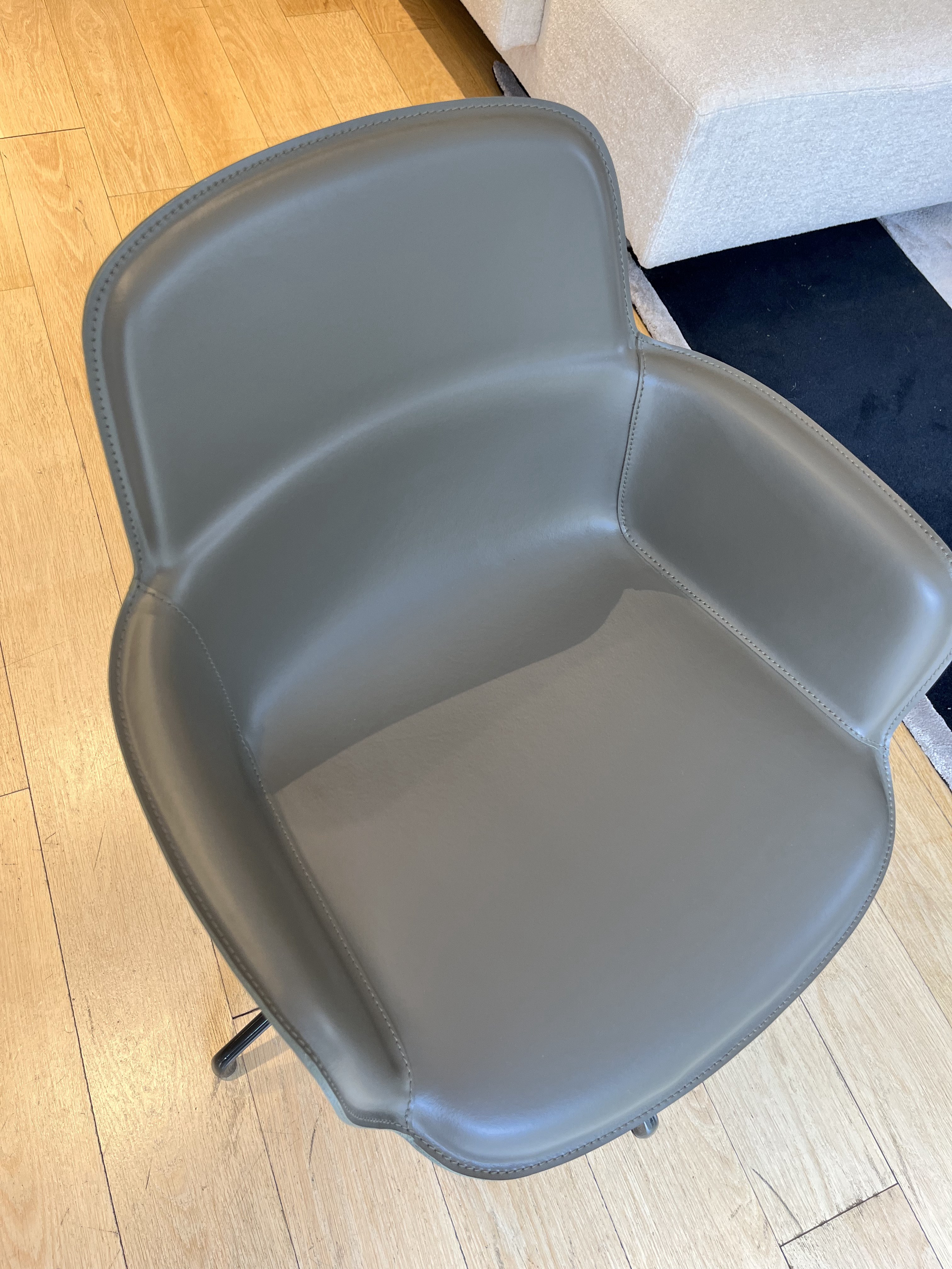 MOLTENI - BARBICAN 椅子 By In Stock | design Rodolfo Dordoni