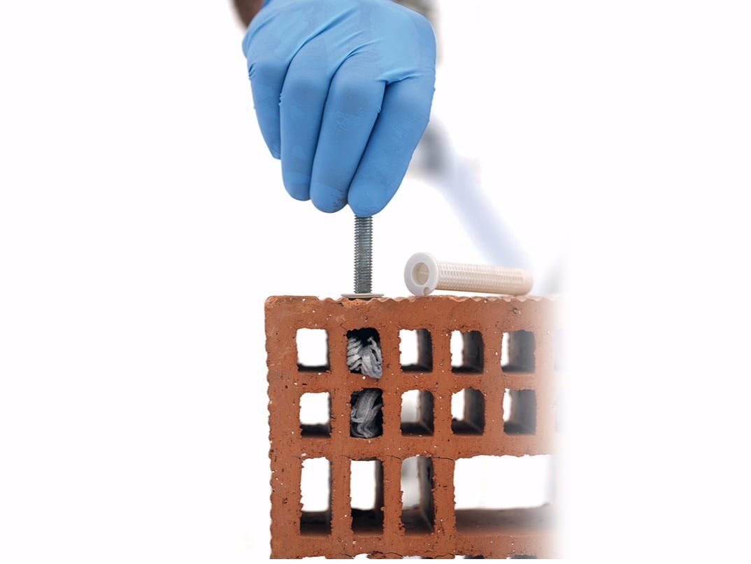 MasterFlow 915 AN Chemical anchor By Master Builders Solutions