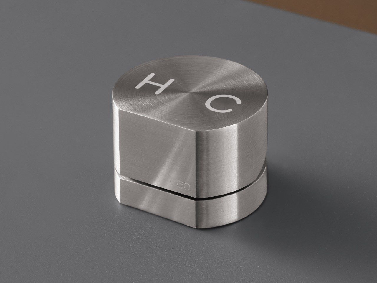 NEUTRA 52 by Ceadesign - Miscelatore monocomando da piano