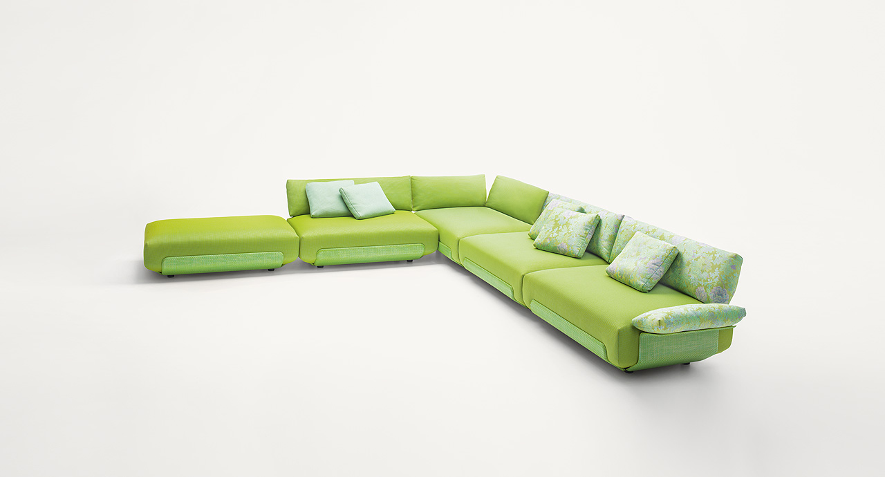 OASI Fabric garden sofa with removable cover By Paola Lenti design Francesco Rota