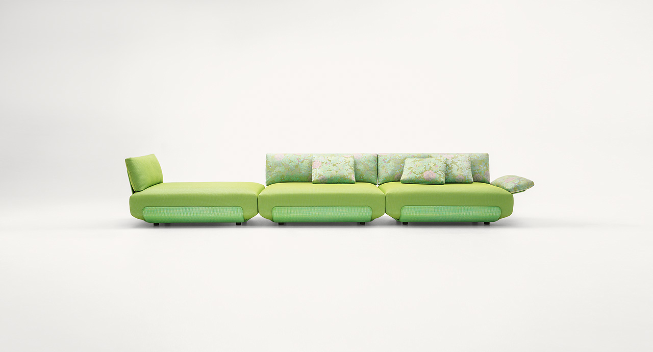 OASI Fabric garden sofa with removable cover By Paola Lenti design Francesco Rota