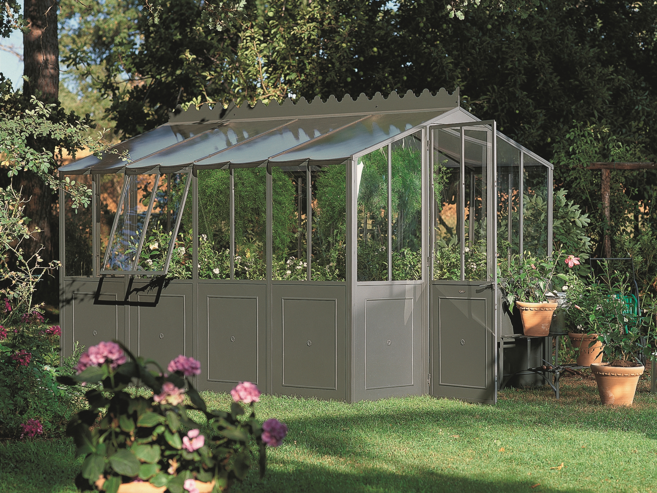 Giardino Urbano Con Serra In Polipropilene Da 52 Litri, Dimensioni 77x38x82 Cm, Colore Antracite