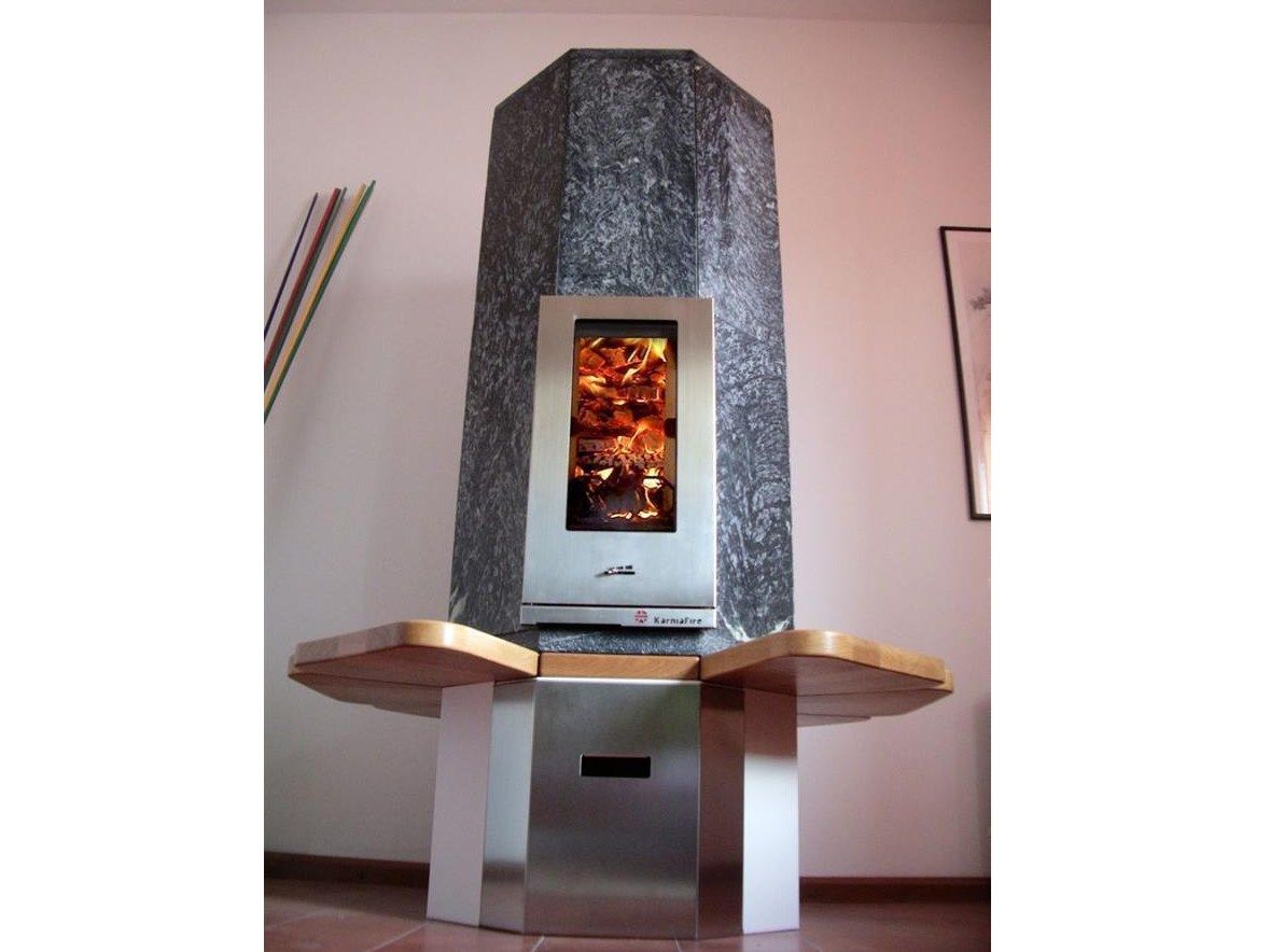 OTA2 | Stufa con panca by KarniaFire - Stufa a legna in pietra naturale con panca