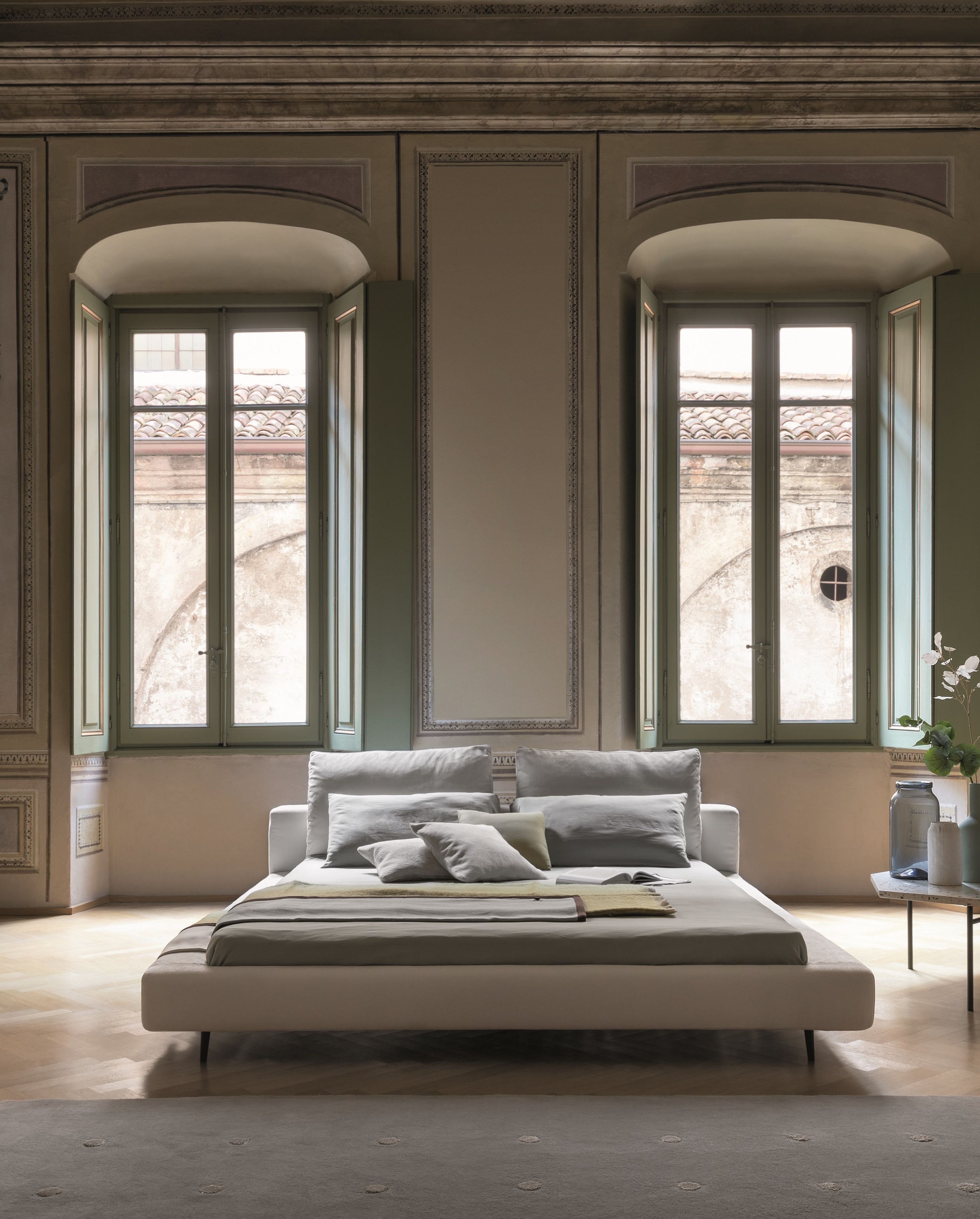 OWEN bed By Bonaldo design Giuseppe Viganò