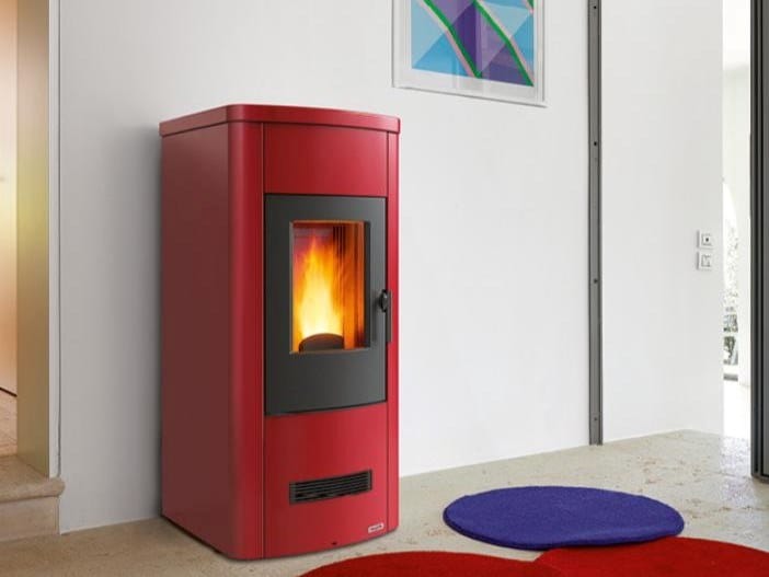 P120 | Stufa by Piazzetta - Stufa a pellet in acciaio per riscaldamento aria classe A+