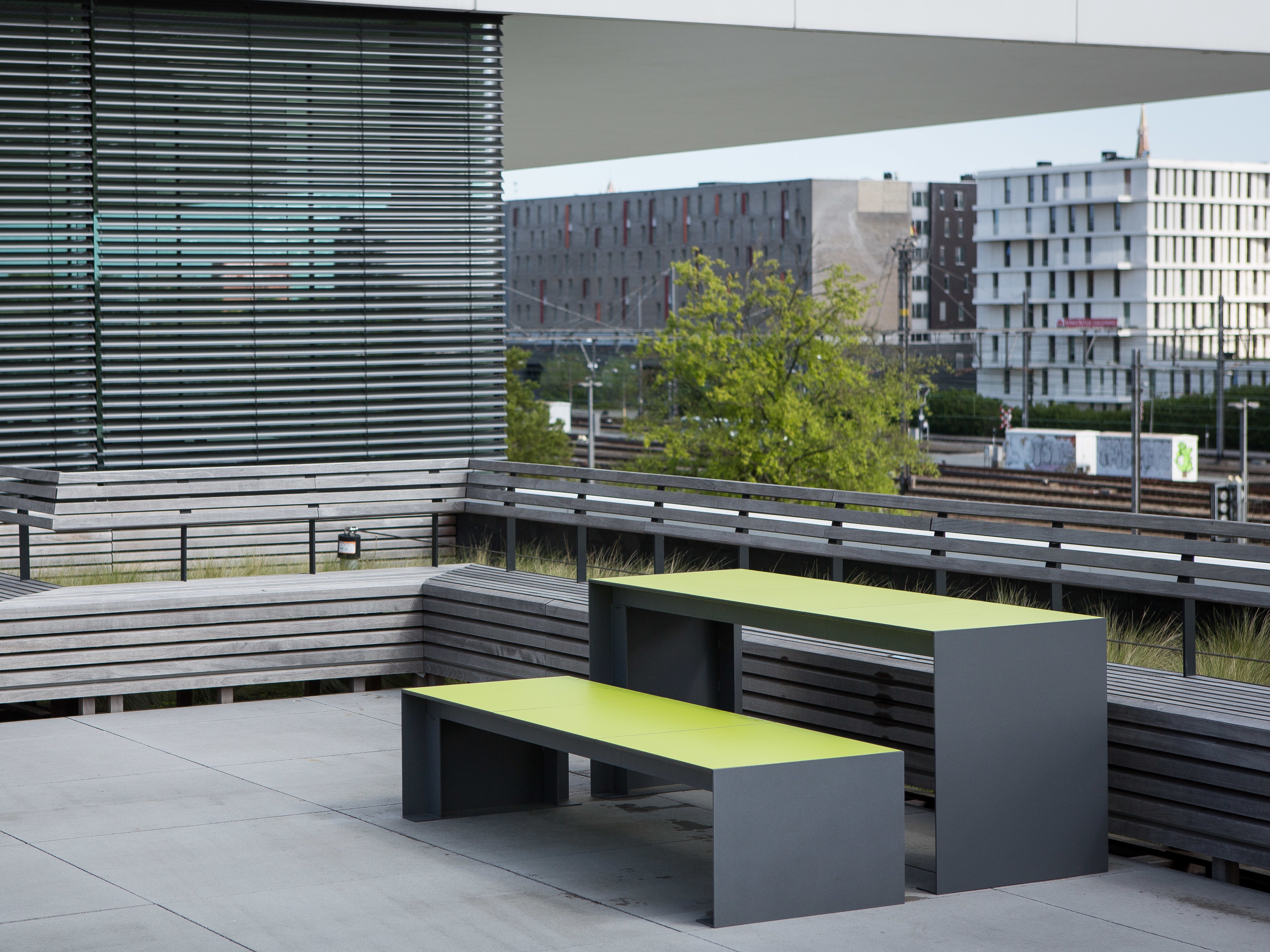 PASSEPARTOUT HPL Steel table for public areas By miramondo