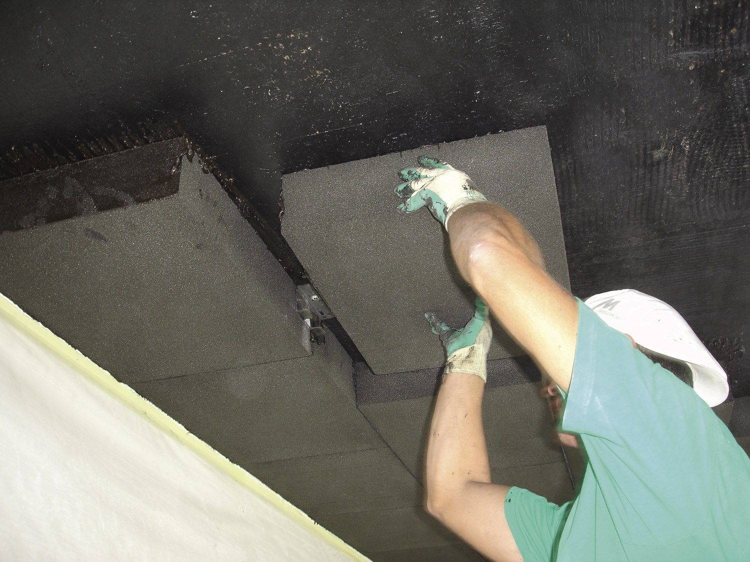 PC® 56 by FOAMGLAS - Colla a base di bitume - 2