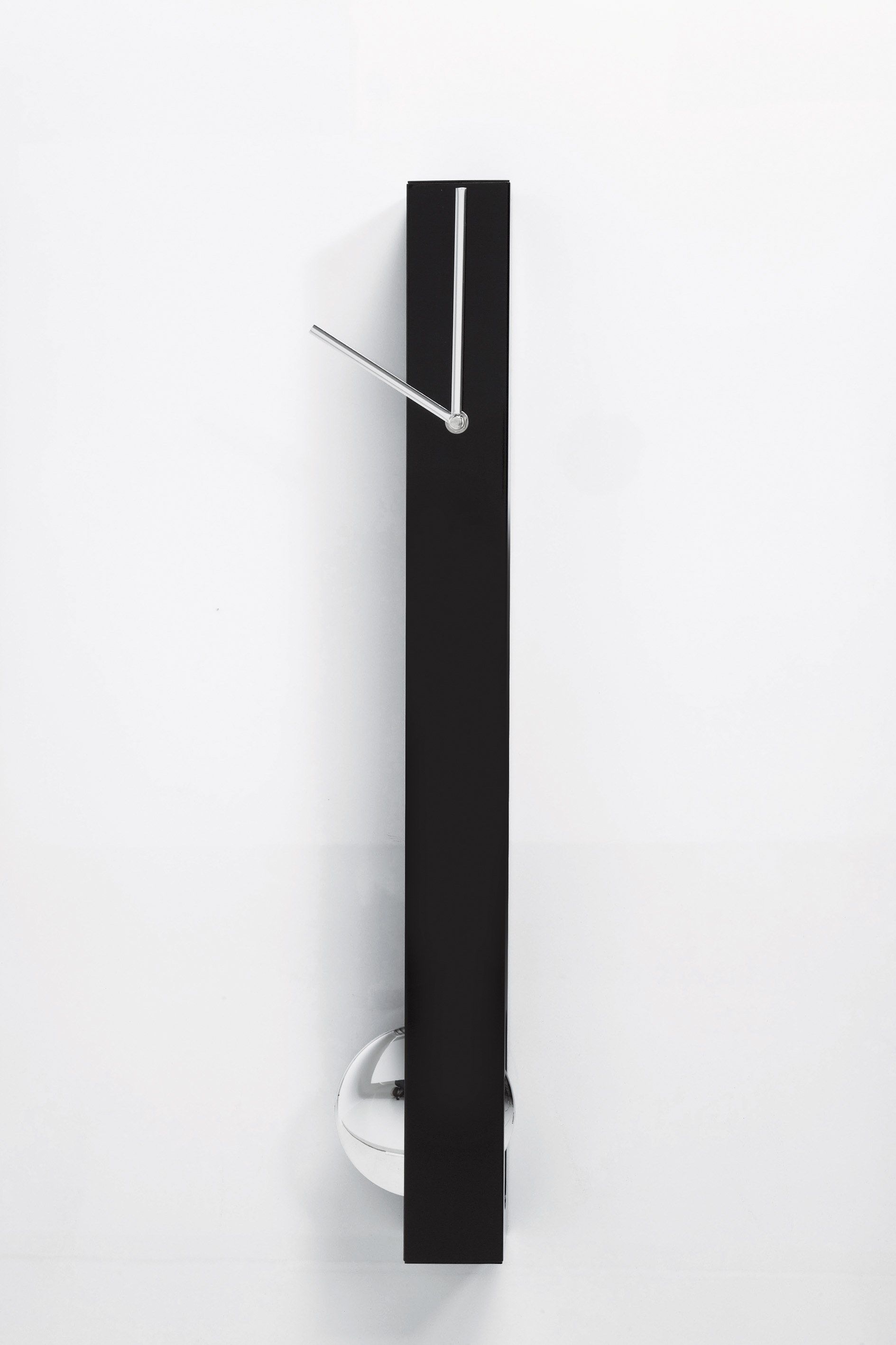 PENDULUM Wallmounted steel clock By KARE Design