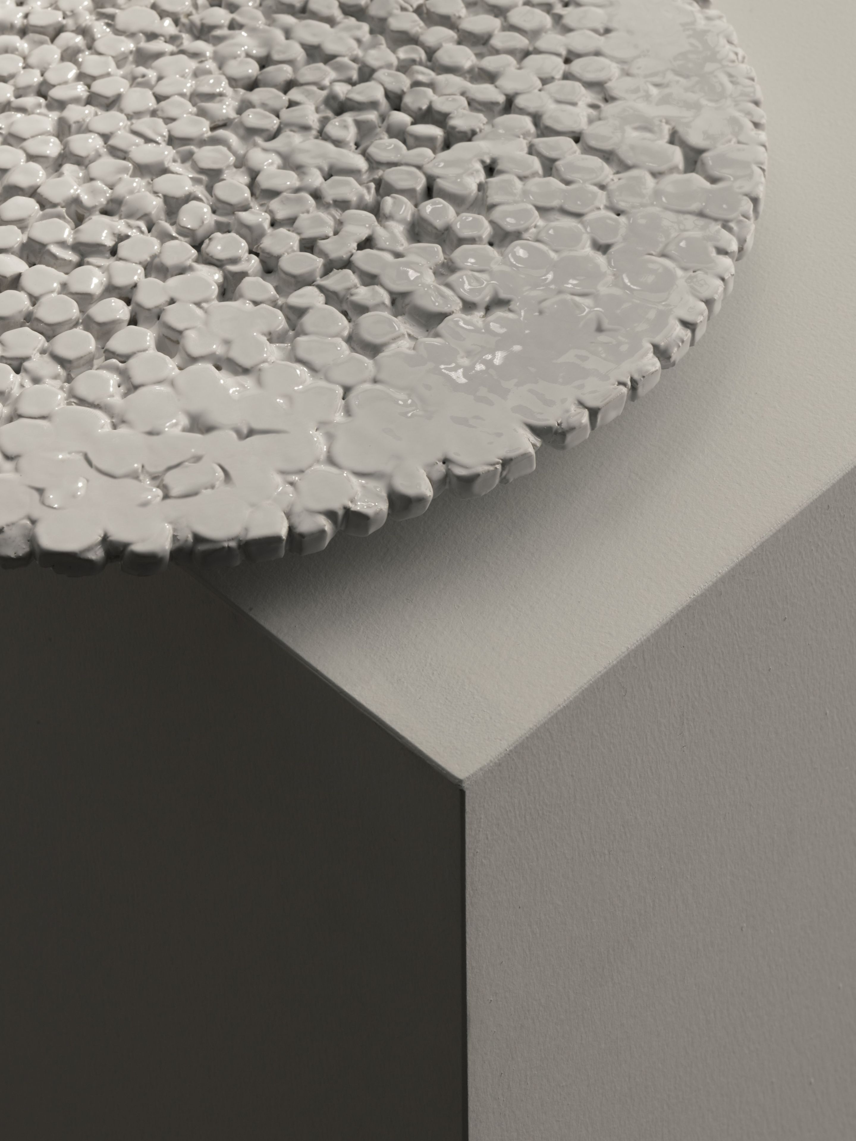PHENOMENON PLATE by Mutina - Centrotavola in gres smaltato - 2