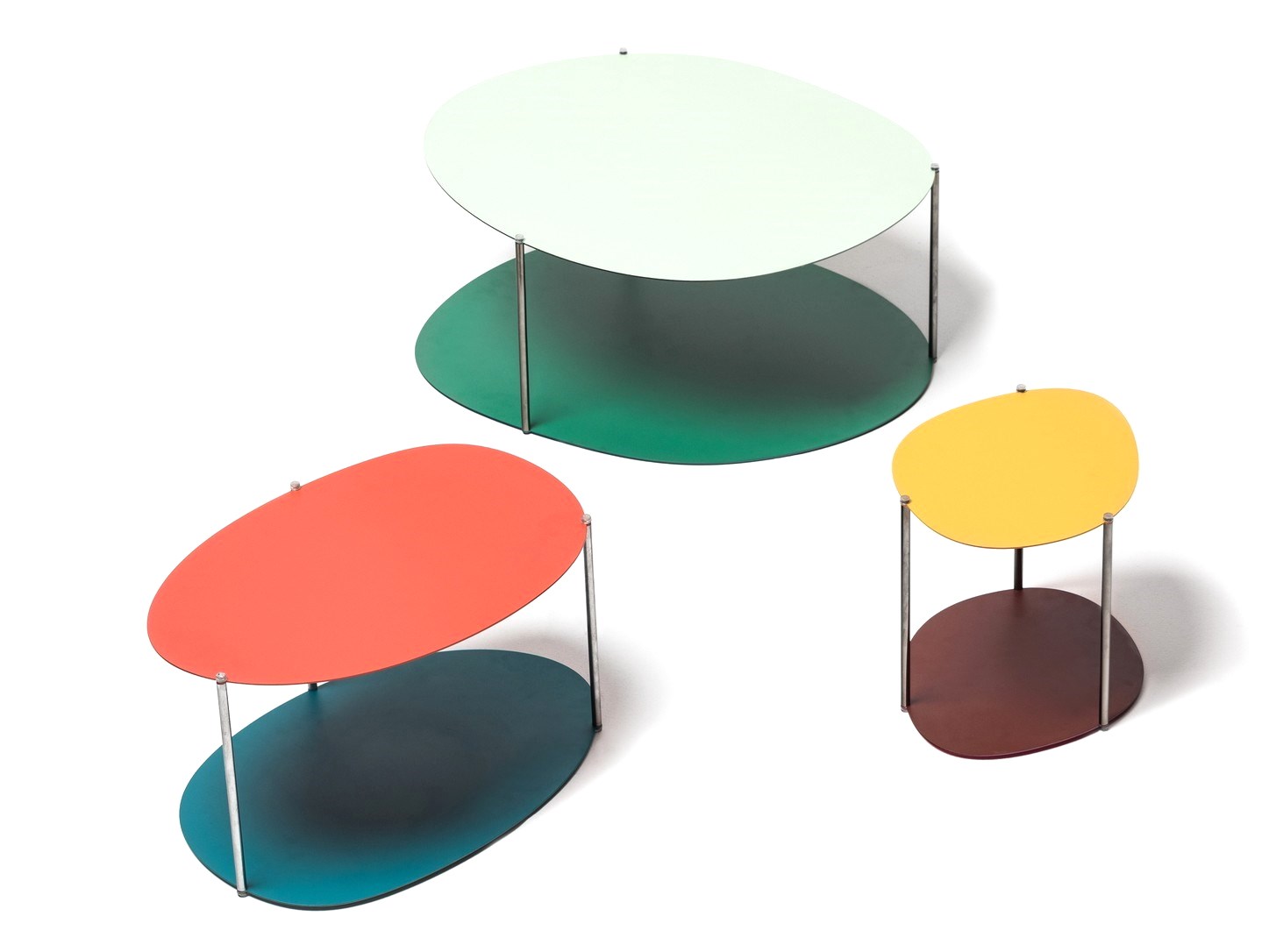 Oval Painted steel coffee table with integrated magazine rack PICOS By ...