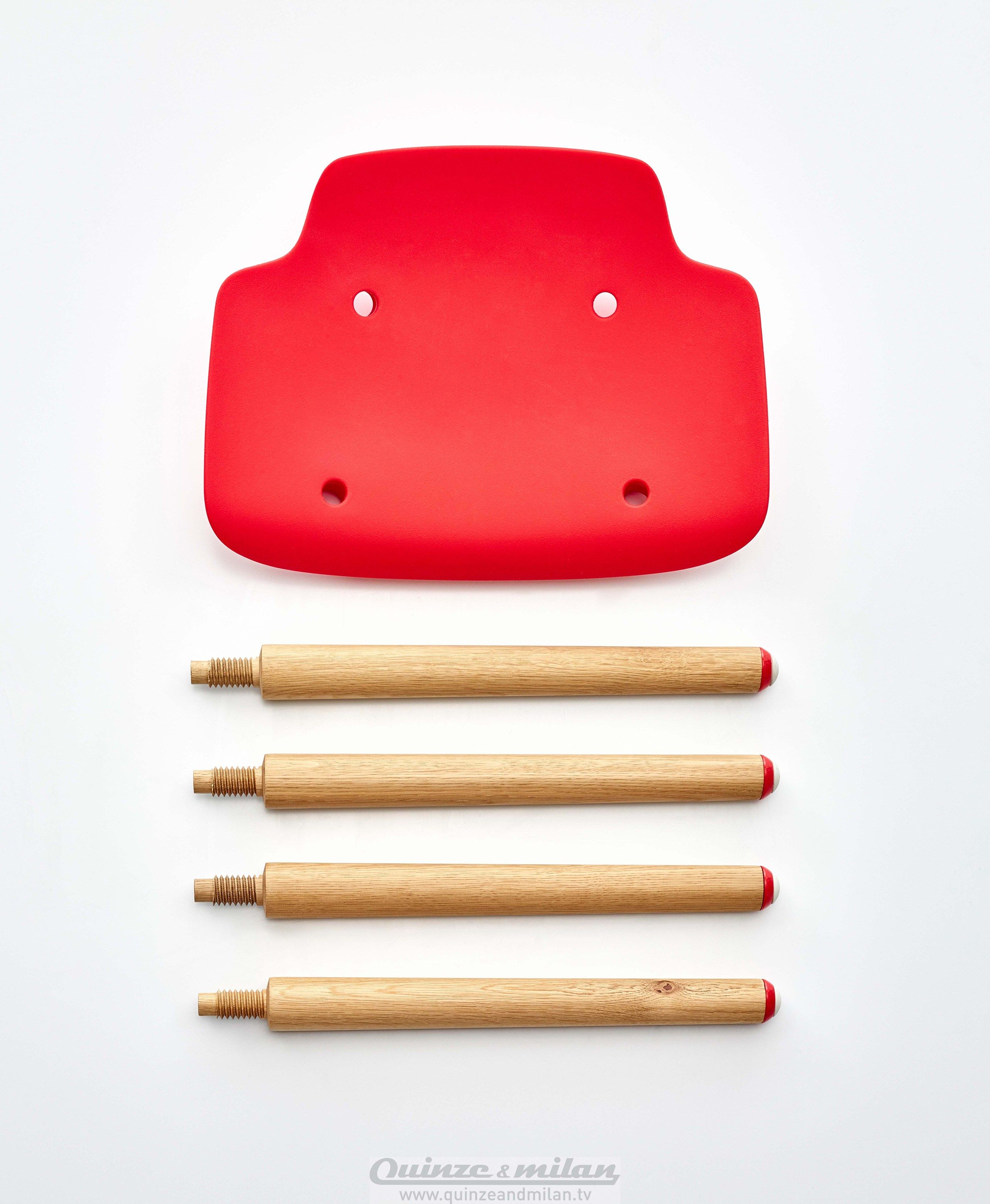 Sgabello basso in legno e polipropilene PILOT STOOL SDC LAB_Quinze