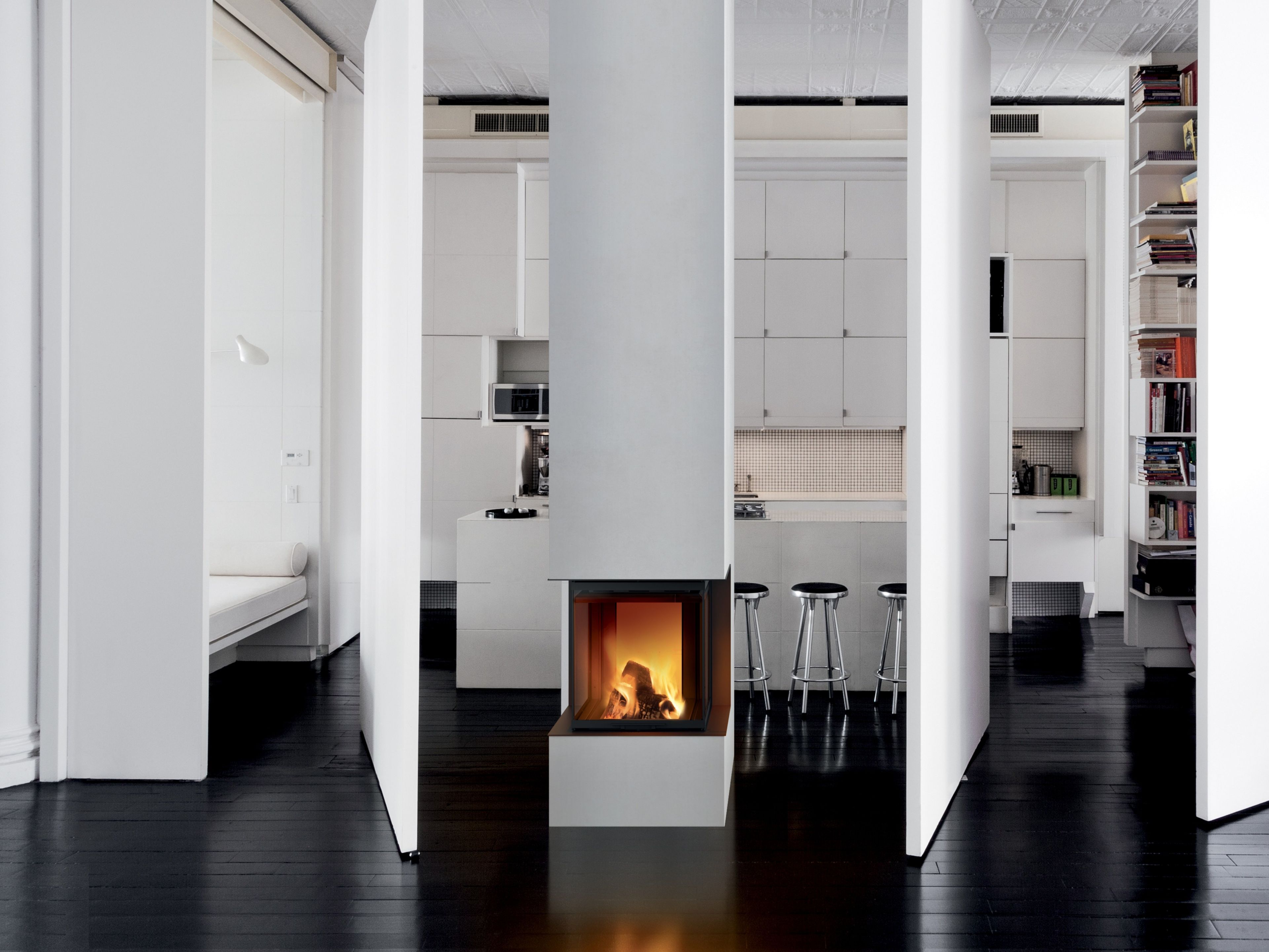 PLASMA 50T WOOD by MCZ - Caminetto incassato a tripla facciata a legna