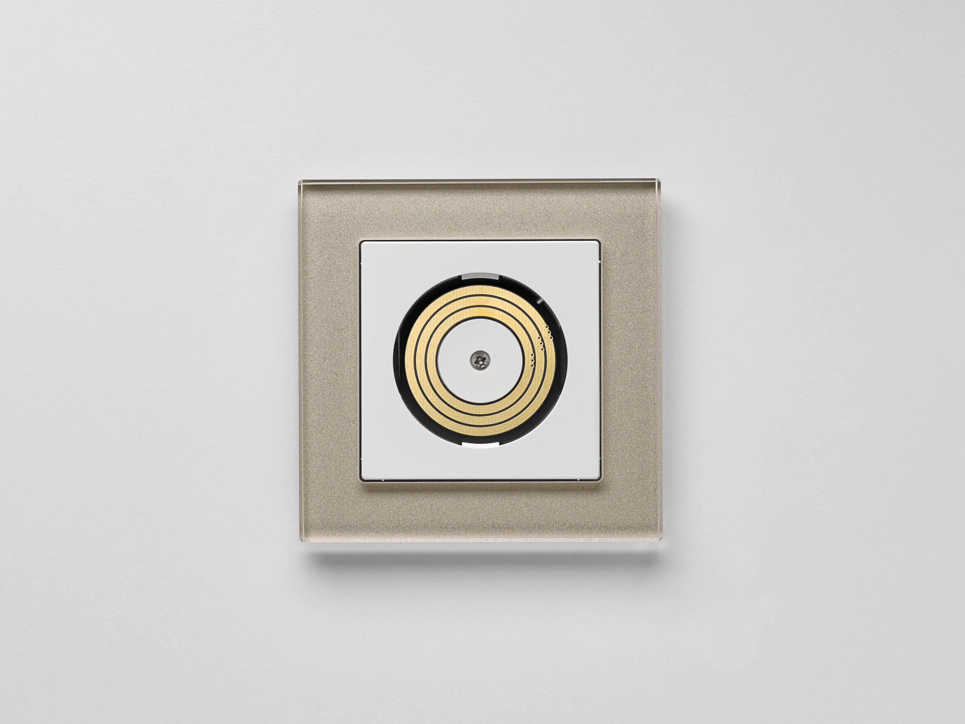 PLUG & LIGHT by JUNG - Alimentatore - 6