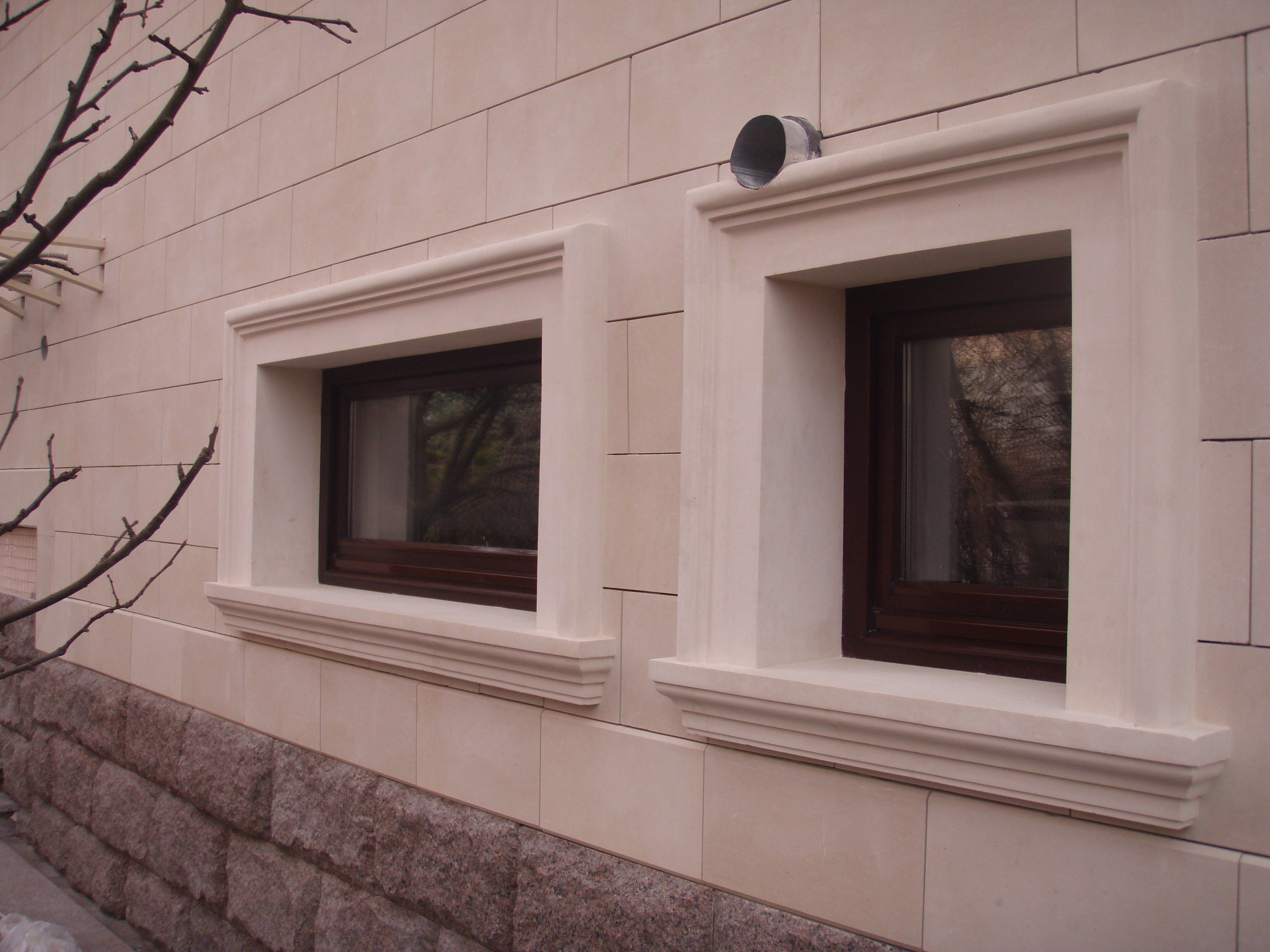 PMF14-C06 | Cornice per facciata by PIMAR - Cornice per facciata in pietra leccese - 2