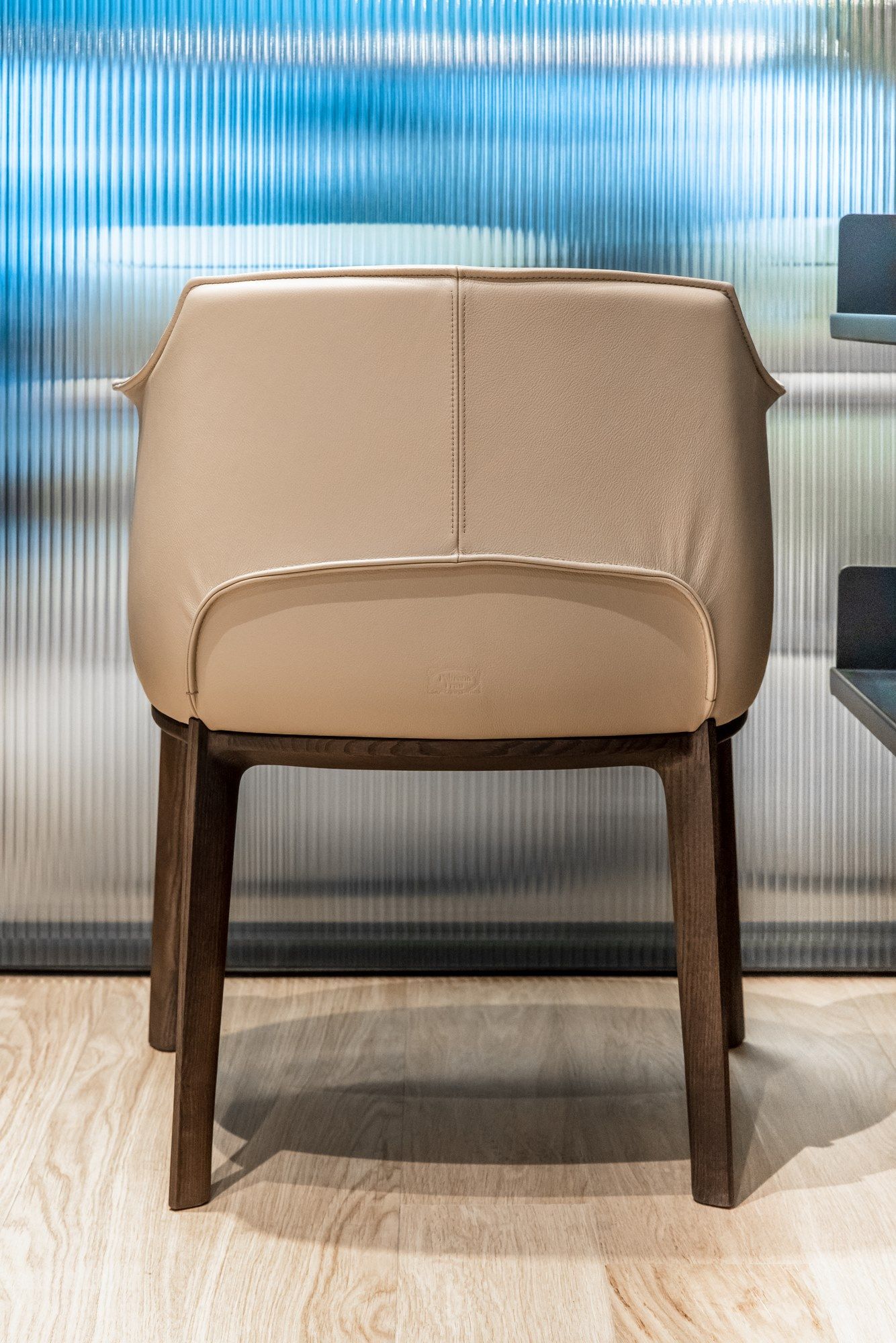 POLTRONA FRAU ARCHIBALD SC52Daino Easy chair By In Stock design