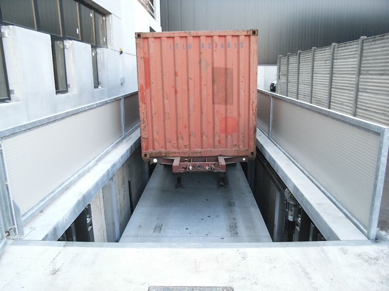 TRUCK ELEVATOR Truck elevator By CARMEC