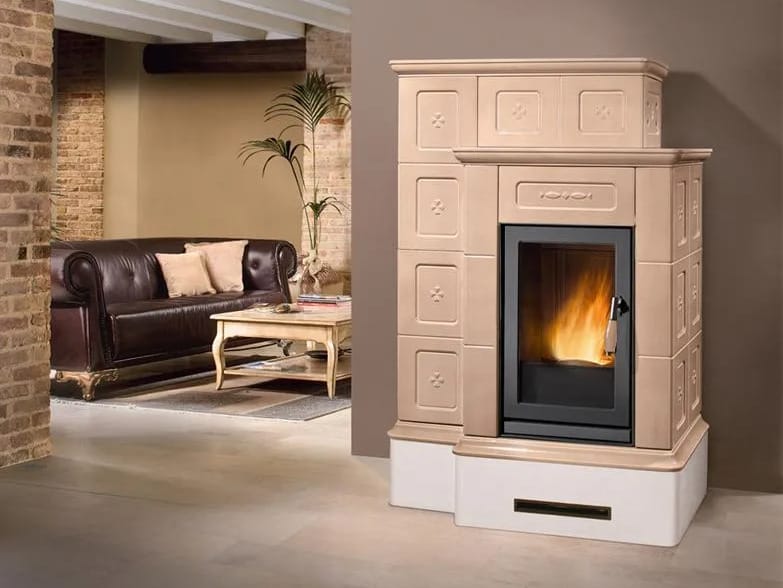 ORTISEI by Piazzetta - Stufa a pellet in maiolica