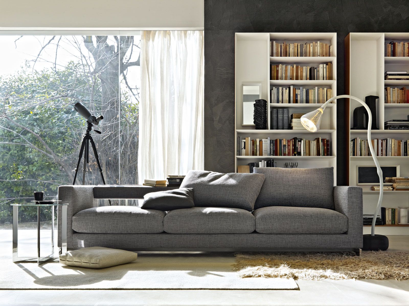 REVERSI Sofa By Molteni & C. design Hannes Wettstein