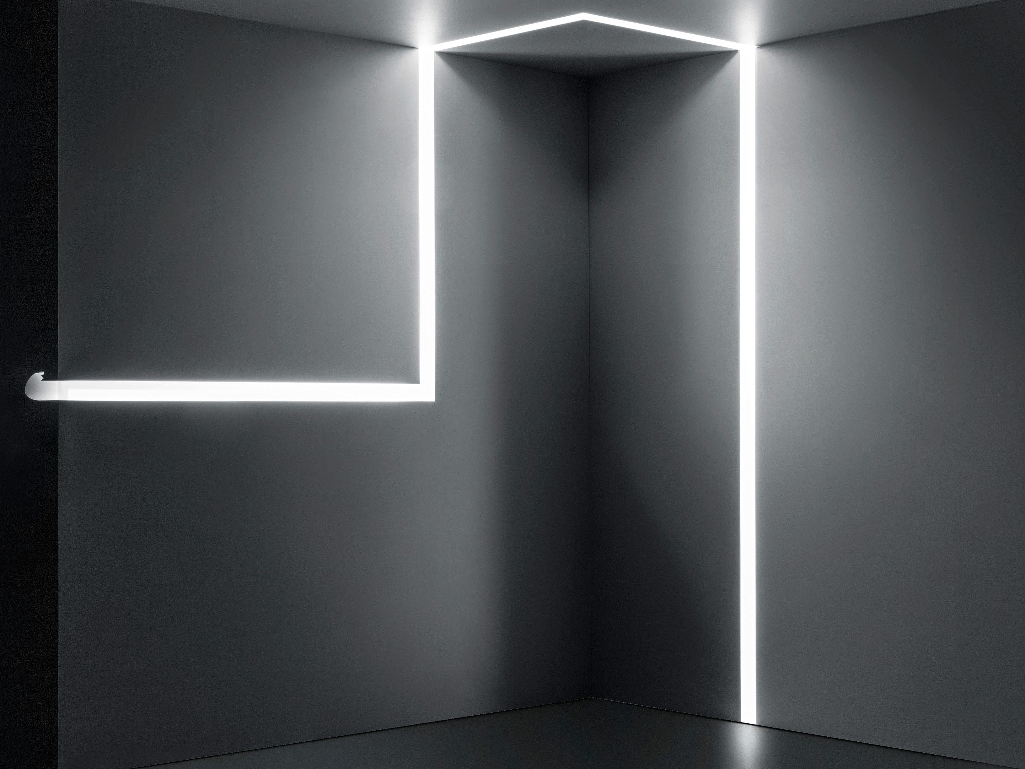 Linear lighting profile RIFT By Plexiform