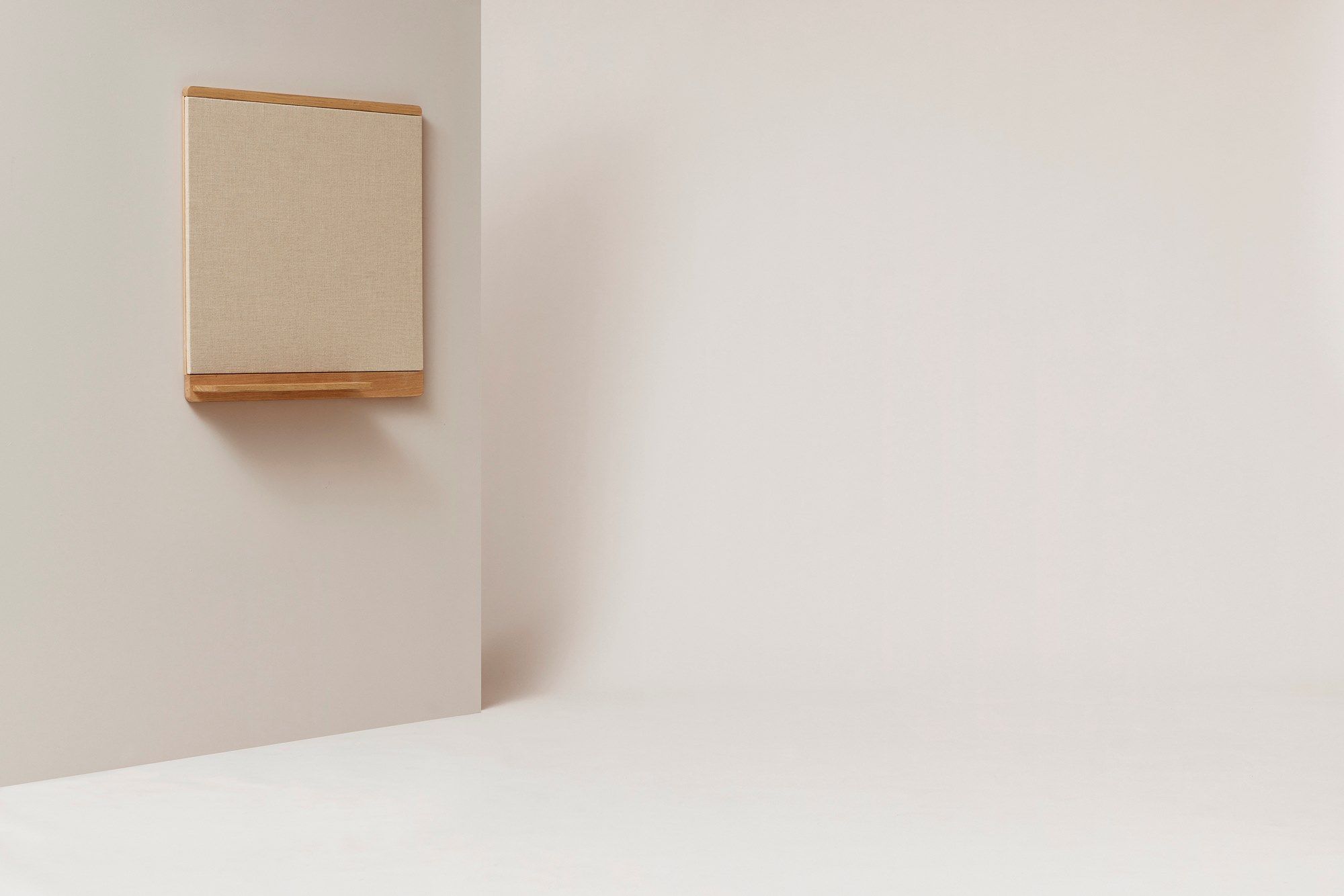 RIM by Form & Refine - Bacheca in canvas e legno - 12