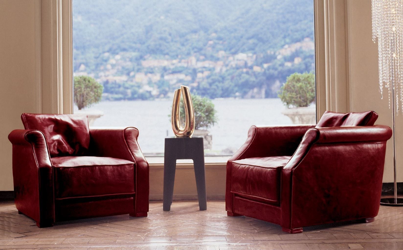 RUBENS CLASSIC Armchair Leather armchair with armrests By Longhi