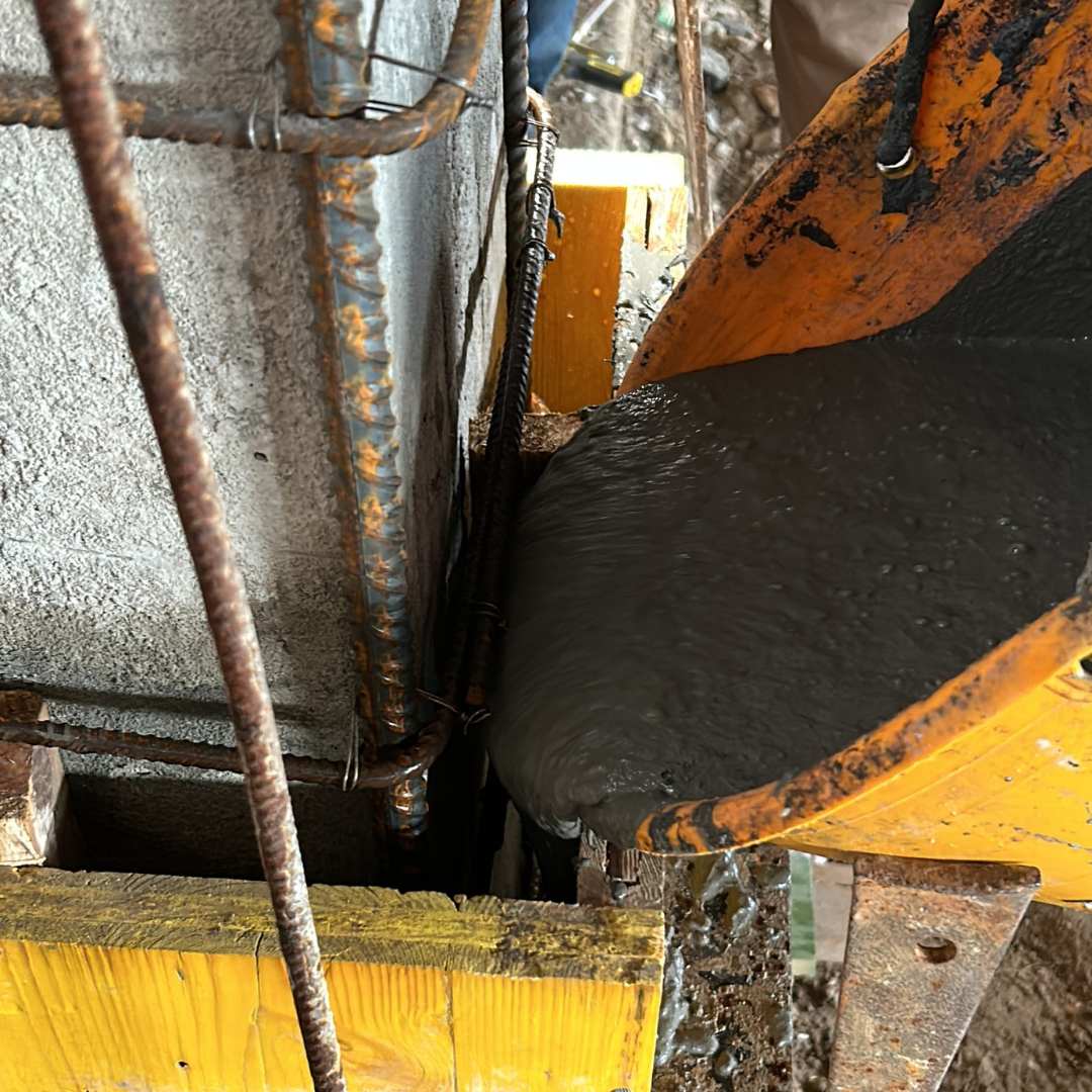 RUREGOLD RureGrout R4 FLUID by Laterlite - Malta colabile fibrata a ritiro compensato per il ripristino del calcestruzzo - 3