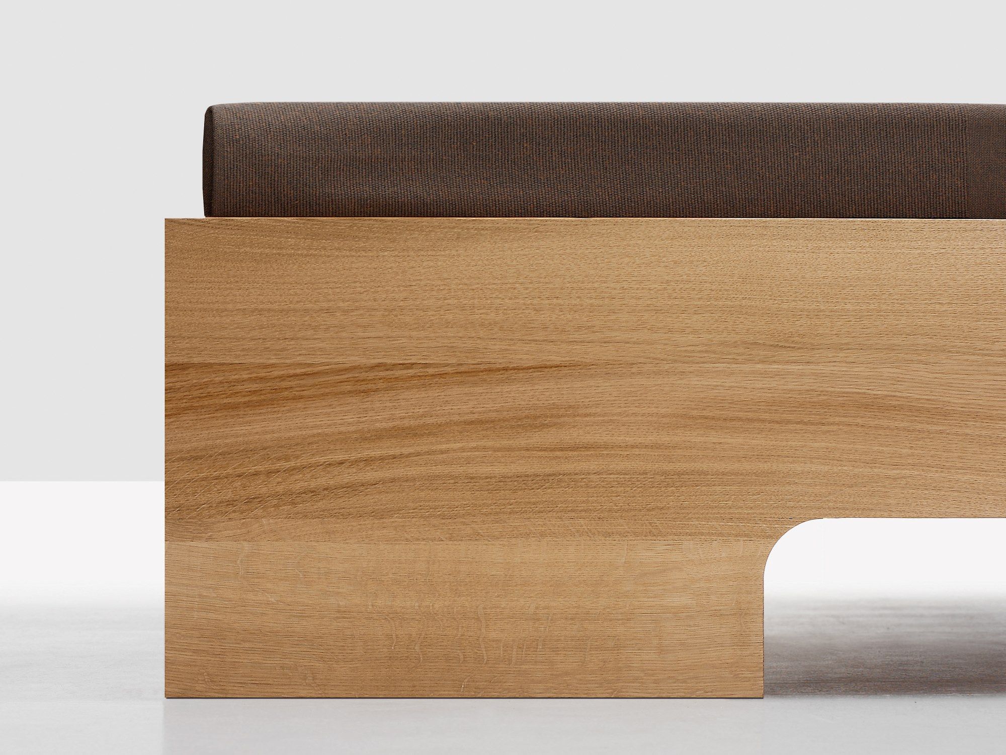 Solid wood double bed SNOOZE By ZEITRAUM design Formstelle